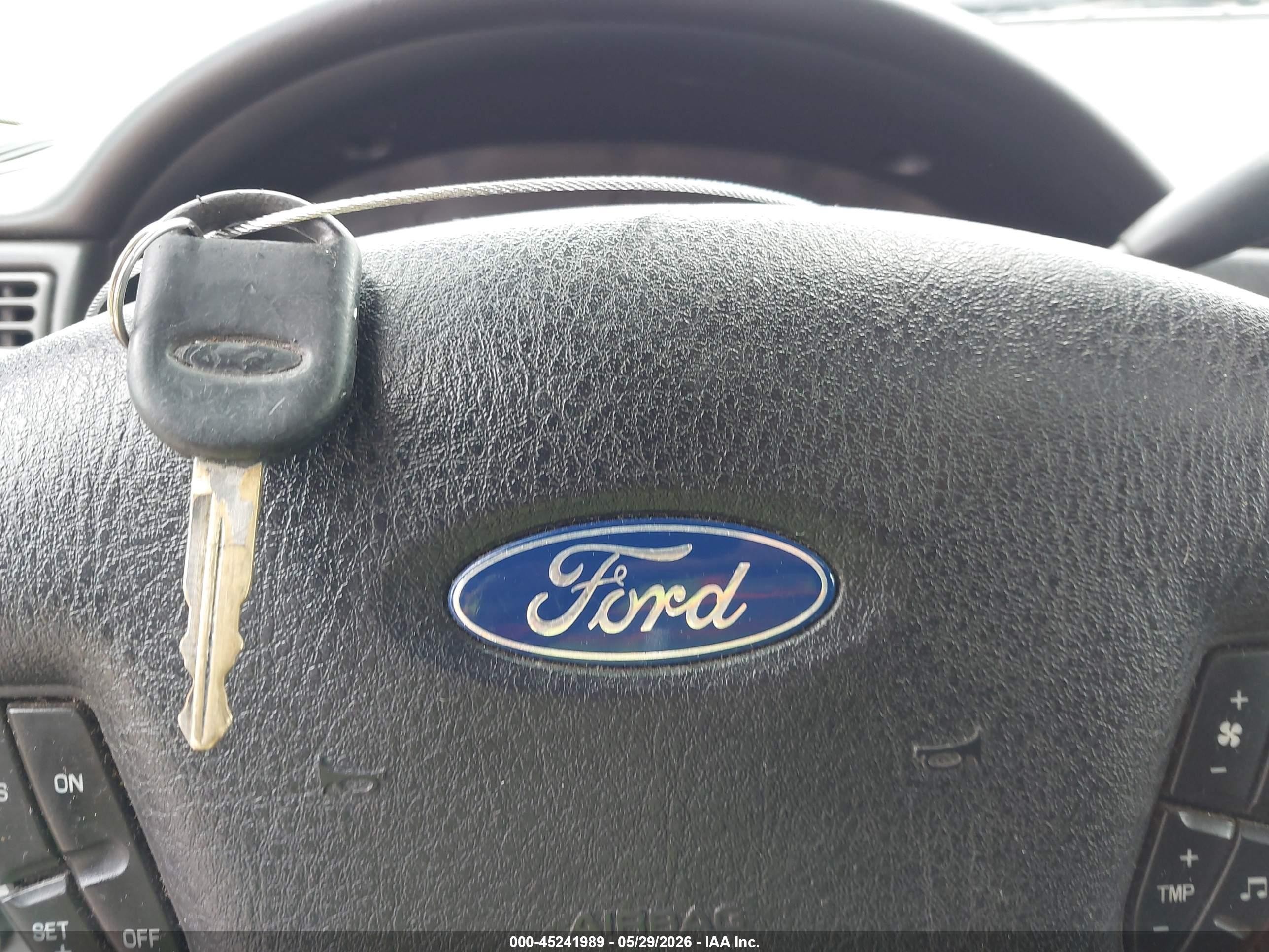 2004 Ford Explorer Limited Silver vin: 1FMDU75WX4UA72166