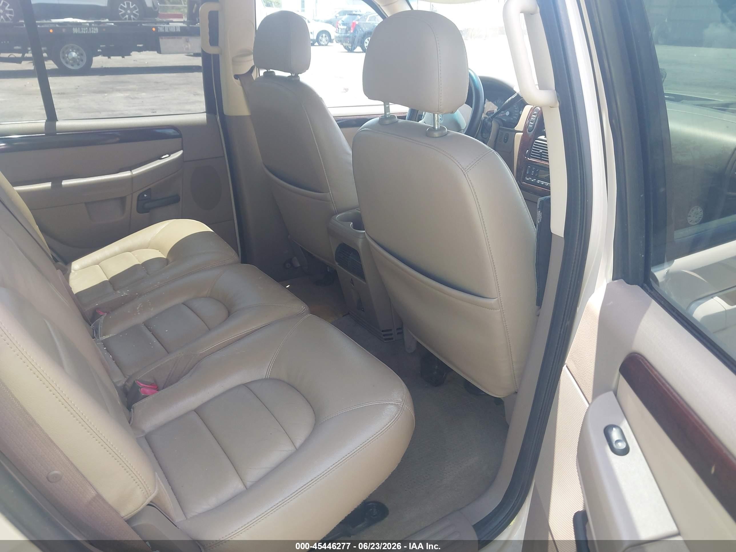 2005 Ford Explorer Limited Cream vin: 1FMDU75WX5ZA26065