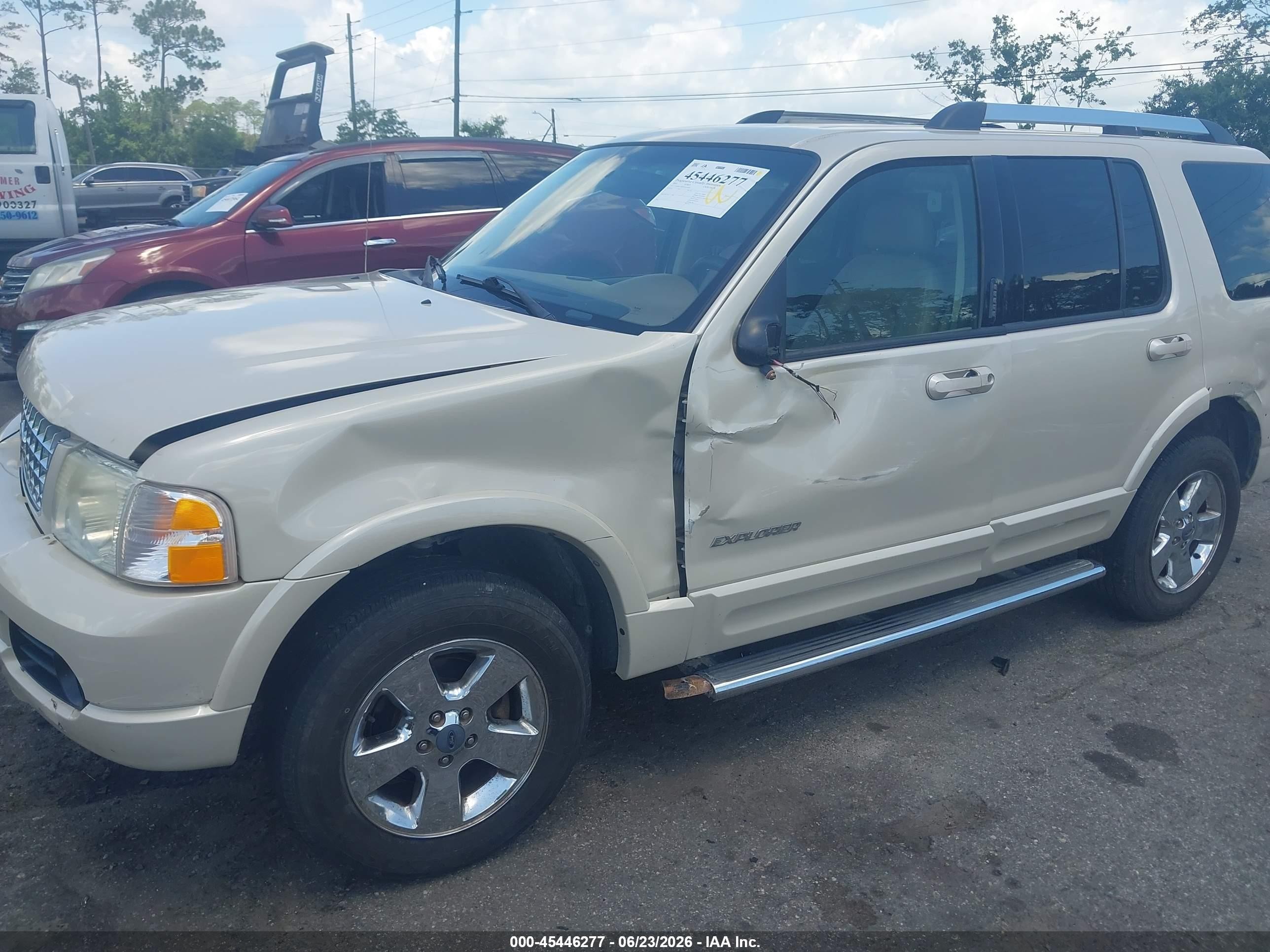 2005 Ford Explorer Limited Cream vin: 1FMDU75WX5ZA26065