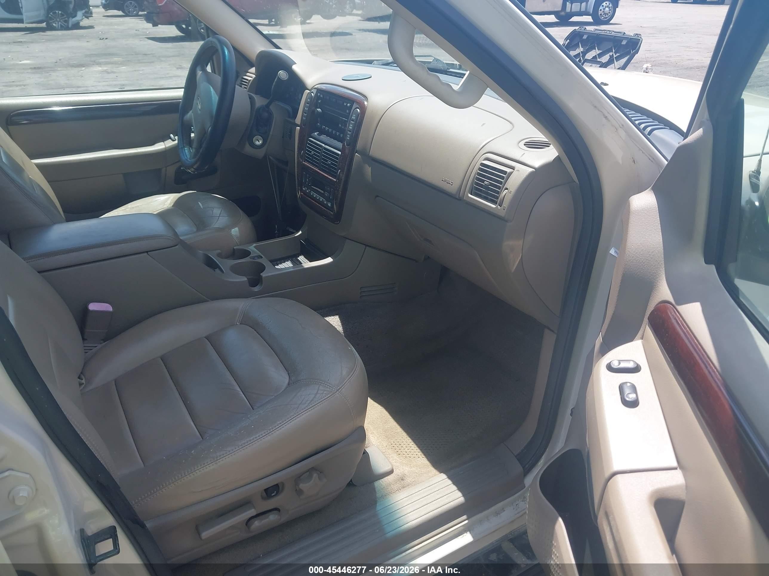 2005 Ford Explorer Limited Cream vin: 1FMDU75WX5ZA26065