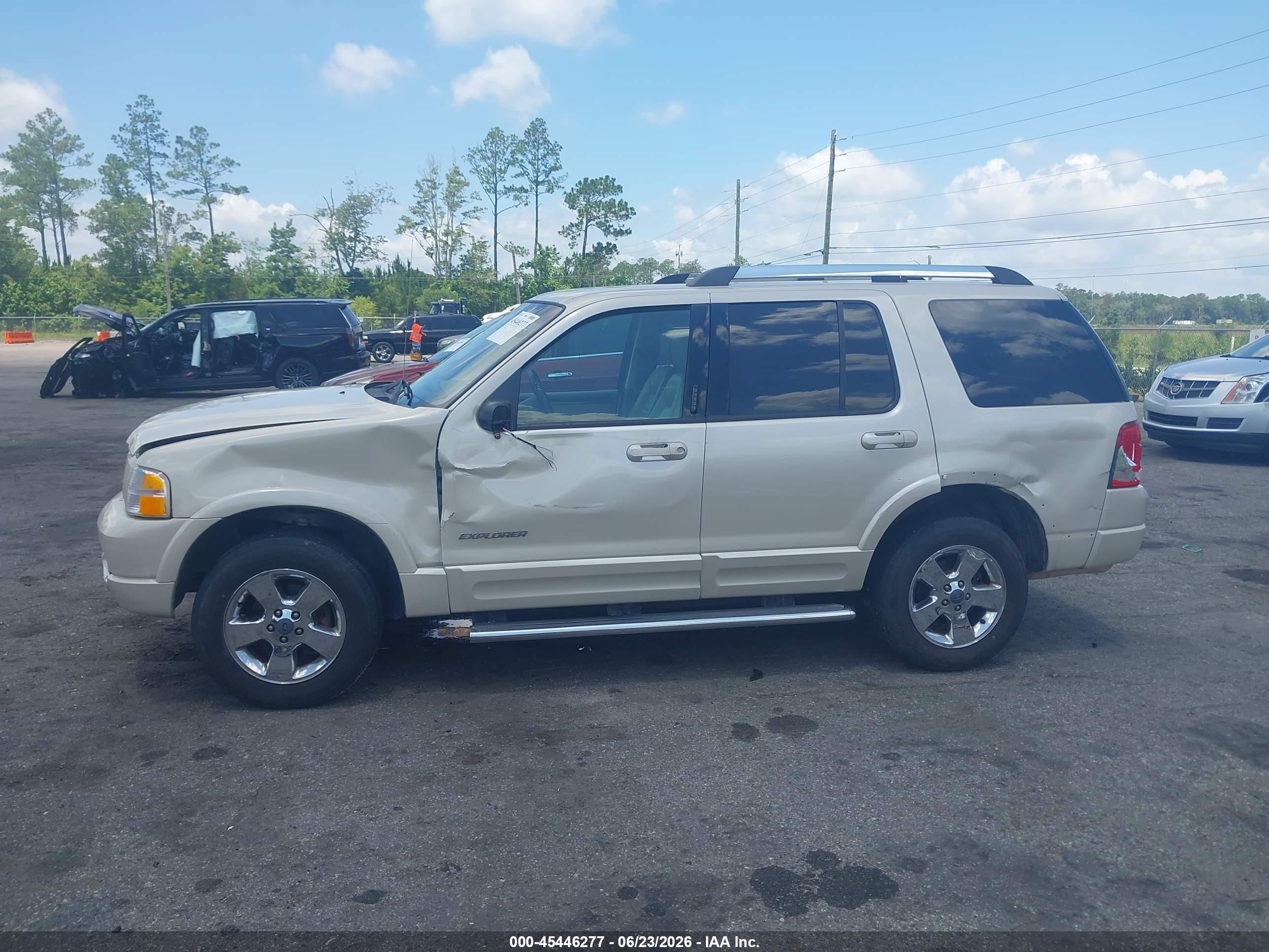2005 Ford Explorer Limited Cream vin: 1FMDU75WX5ZA26065