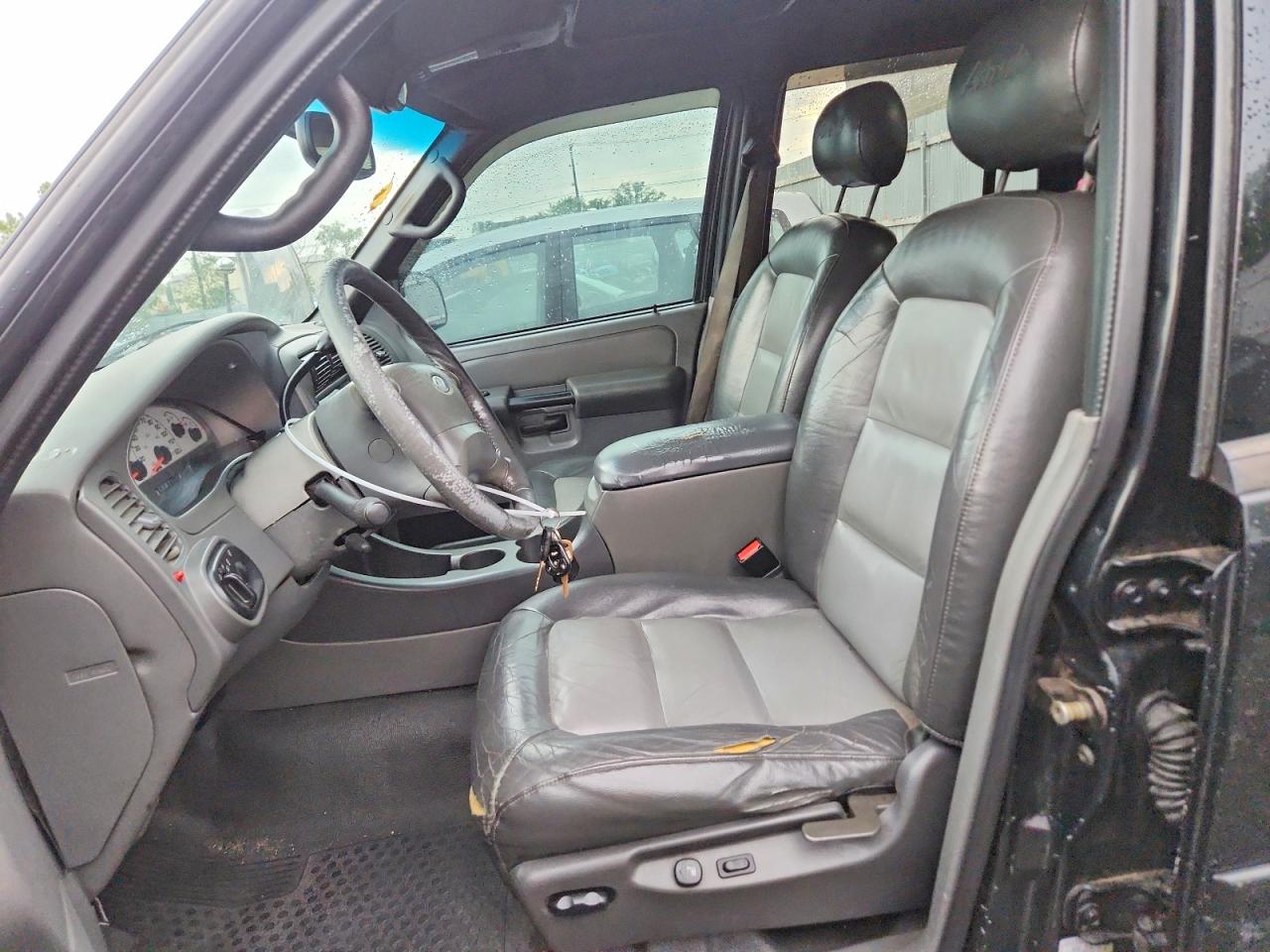 2004 Ford Explorer Sport Trac Черный vin: 1FMDU77K04UB03127
