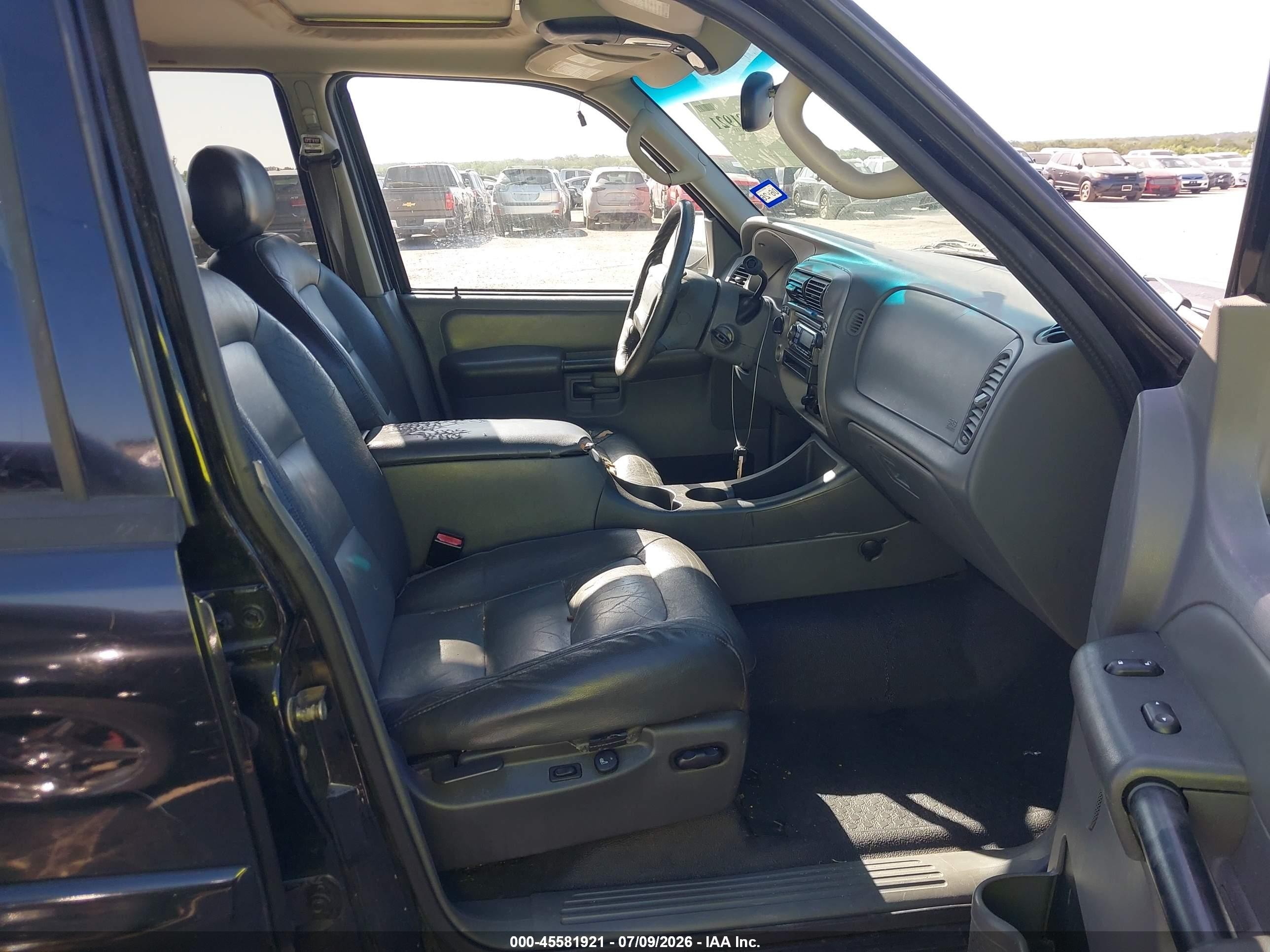 2004 Ford Explorer Sport Trac Adrenalin/xls/xlt Black vin: 1FMDU77K64UA47145