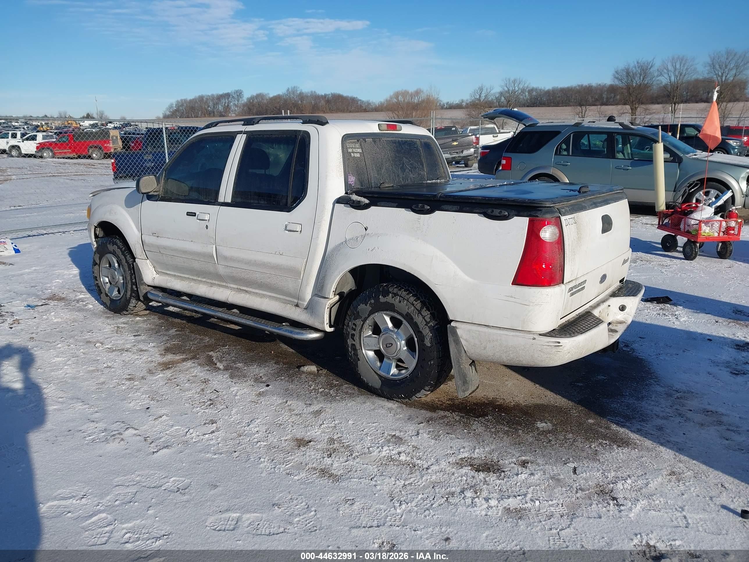 2005 Ford Explorer Sport Trac Adrenalin/xls/xlt White vin: 1FMDU77K85UB28357