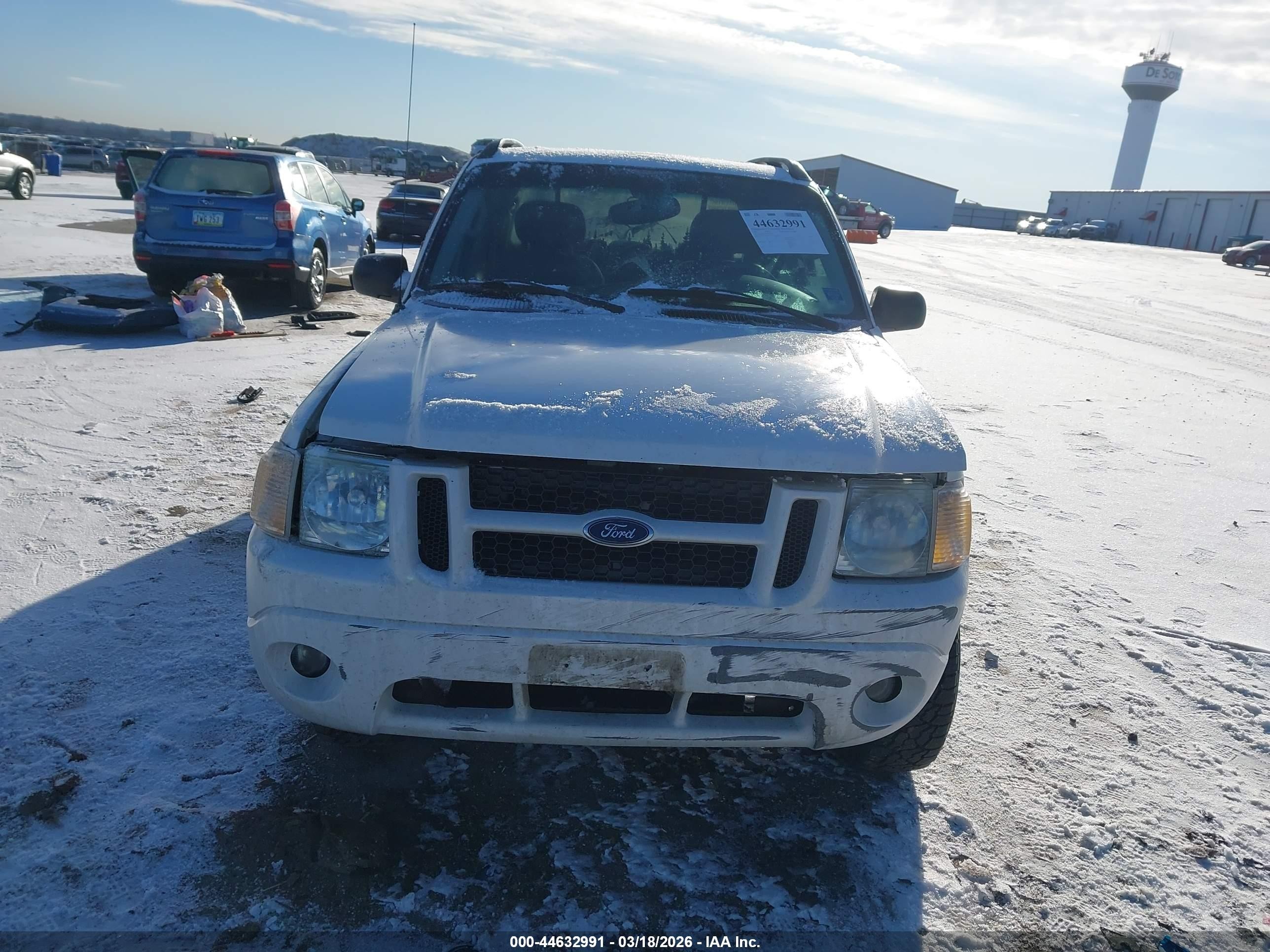 2005 Ford Explorer Sport Trac Adrenalin/xls/xlt White vin: 1FMDU77K85UB28357