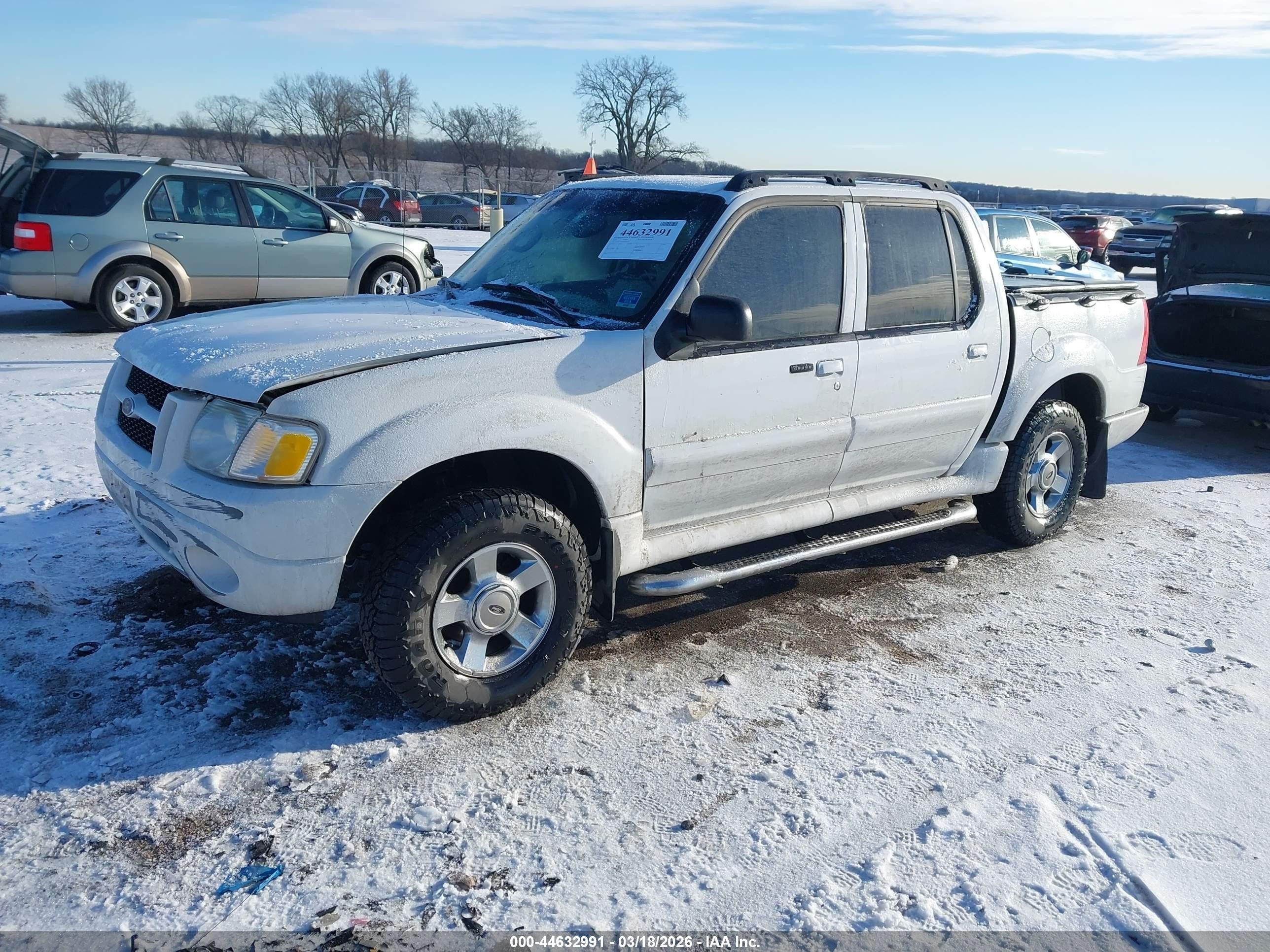 2005 Ford Explorer Sport Trac Adrenalin/xls/xlt White vin: 1FMDU77K85UB28357