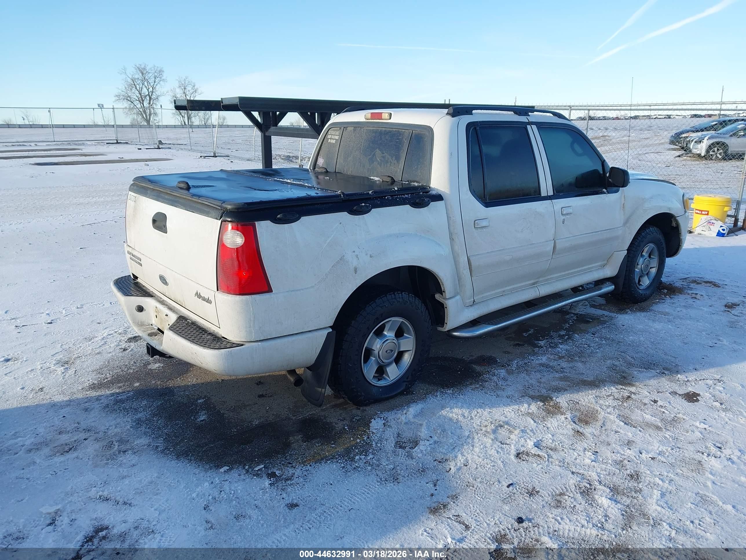 2005 Ford Explorer Sport Trac Adrenalin/xls/xlt White vin: 1FMDU77K85UB28357