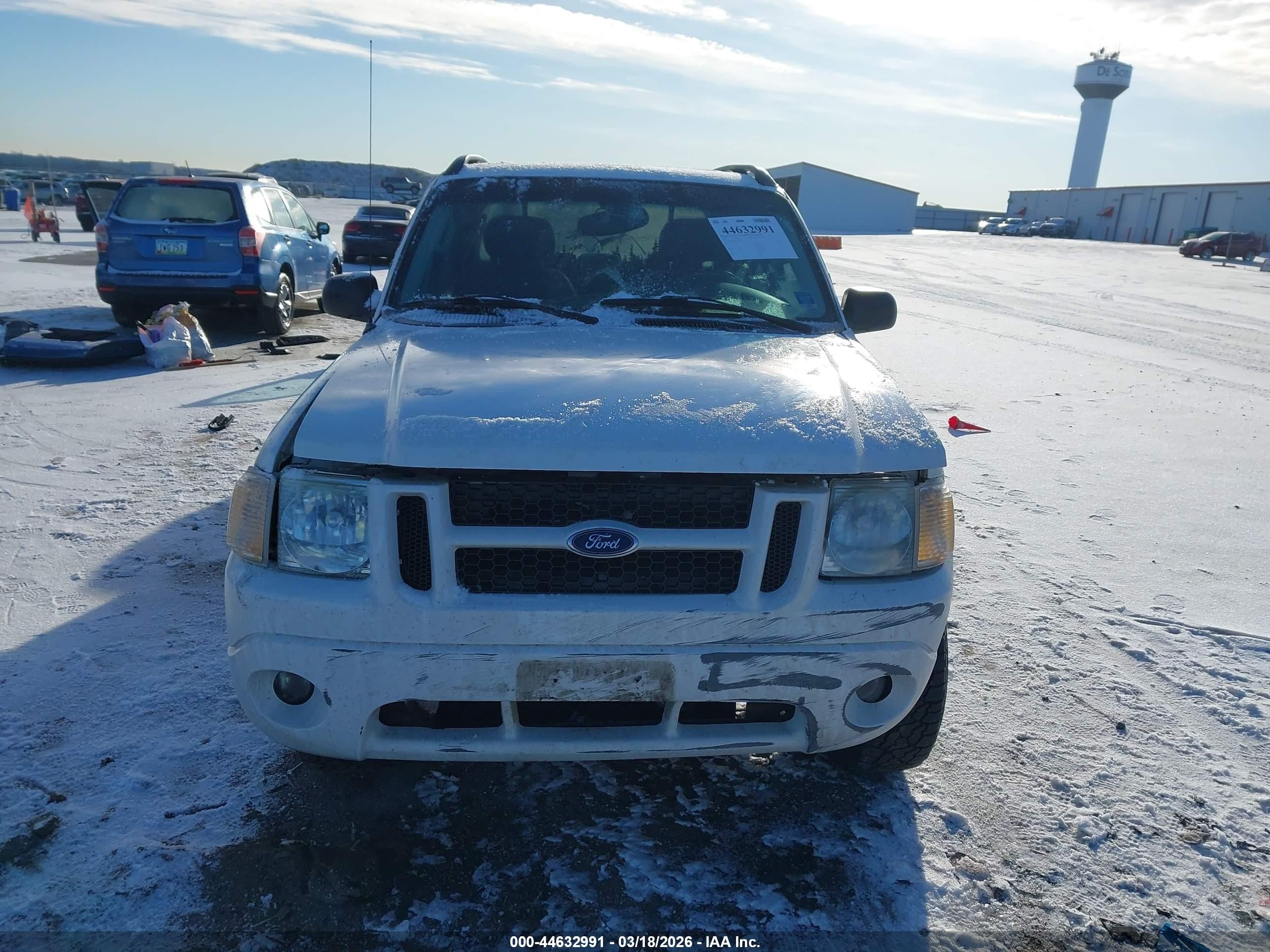 2005 Ford Explorer Sport Trac Adrenalin/xls/xlt White vin: 1FMDU77K85UB28357