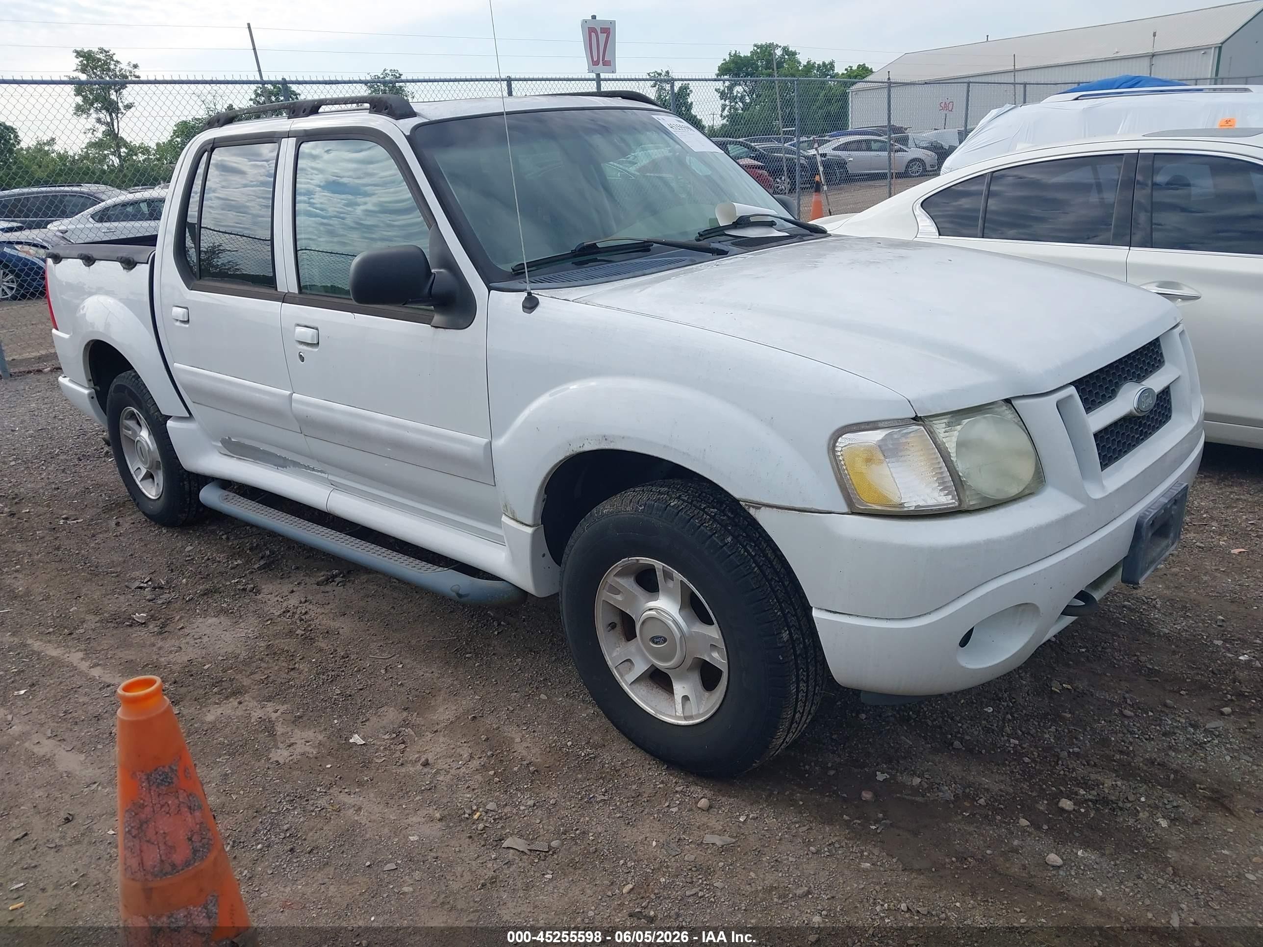 2004 Ford Explorer Sport Trac   Белый vin: 1FMDU77K94UB64993