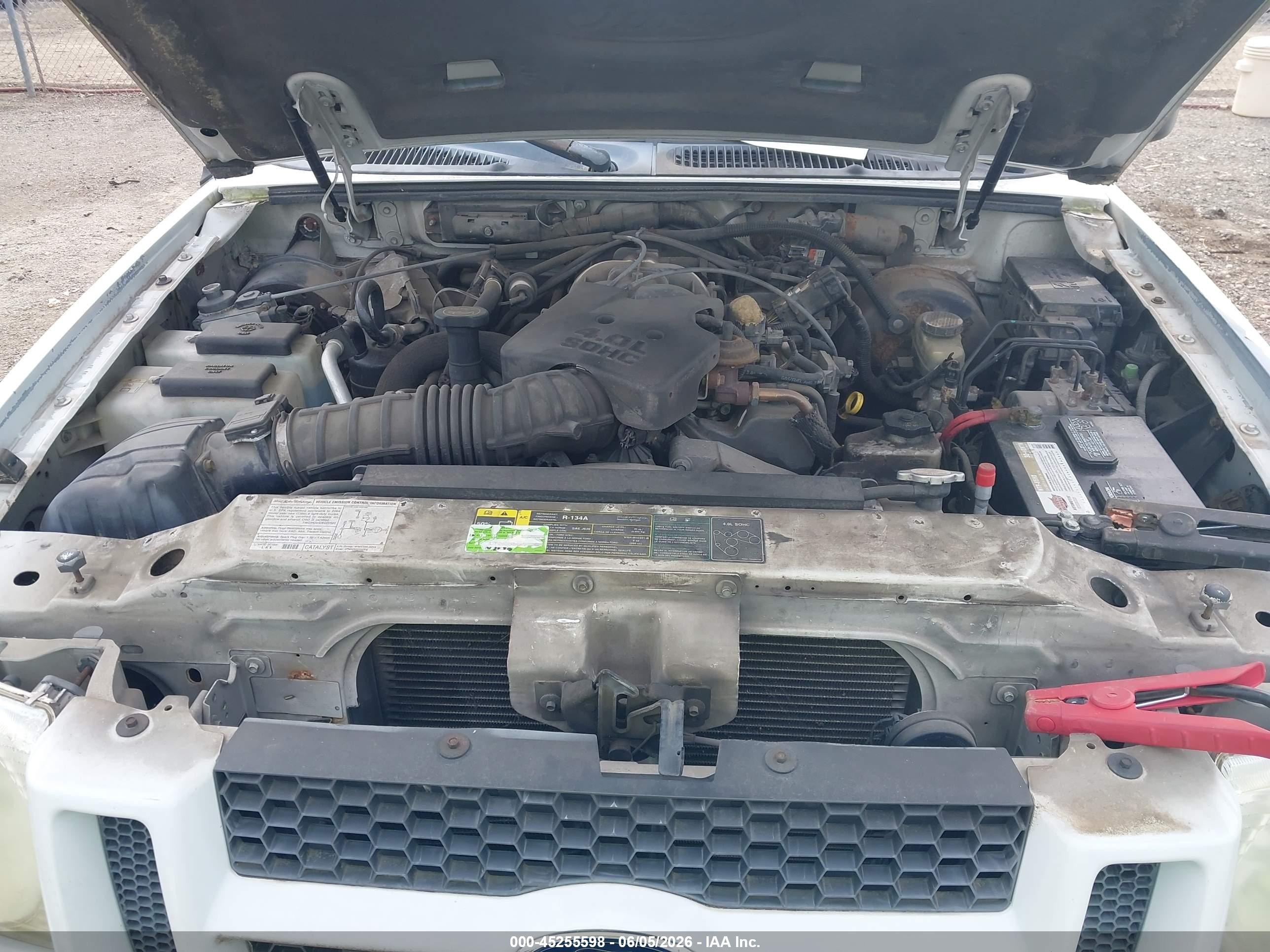 2004 Ford Explorer Sport Trac   Белый vin: 1FMDU77K94UB64993