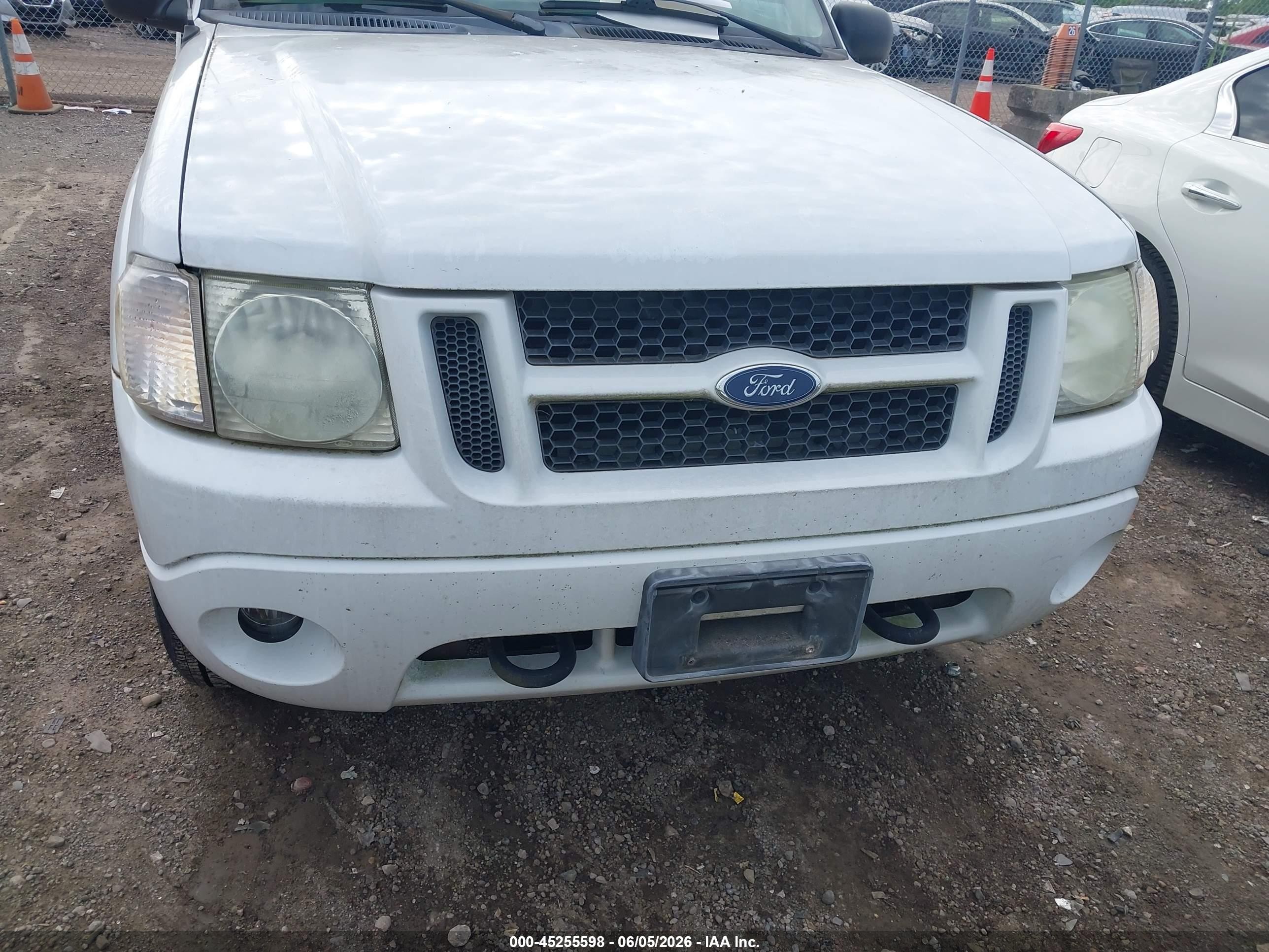 2004 Ford Explorer Sport Trac   Белый vin: 1FMDU77K94UB64993