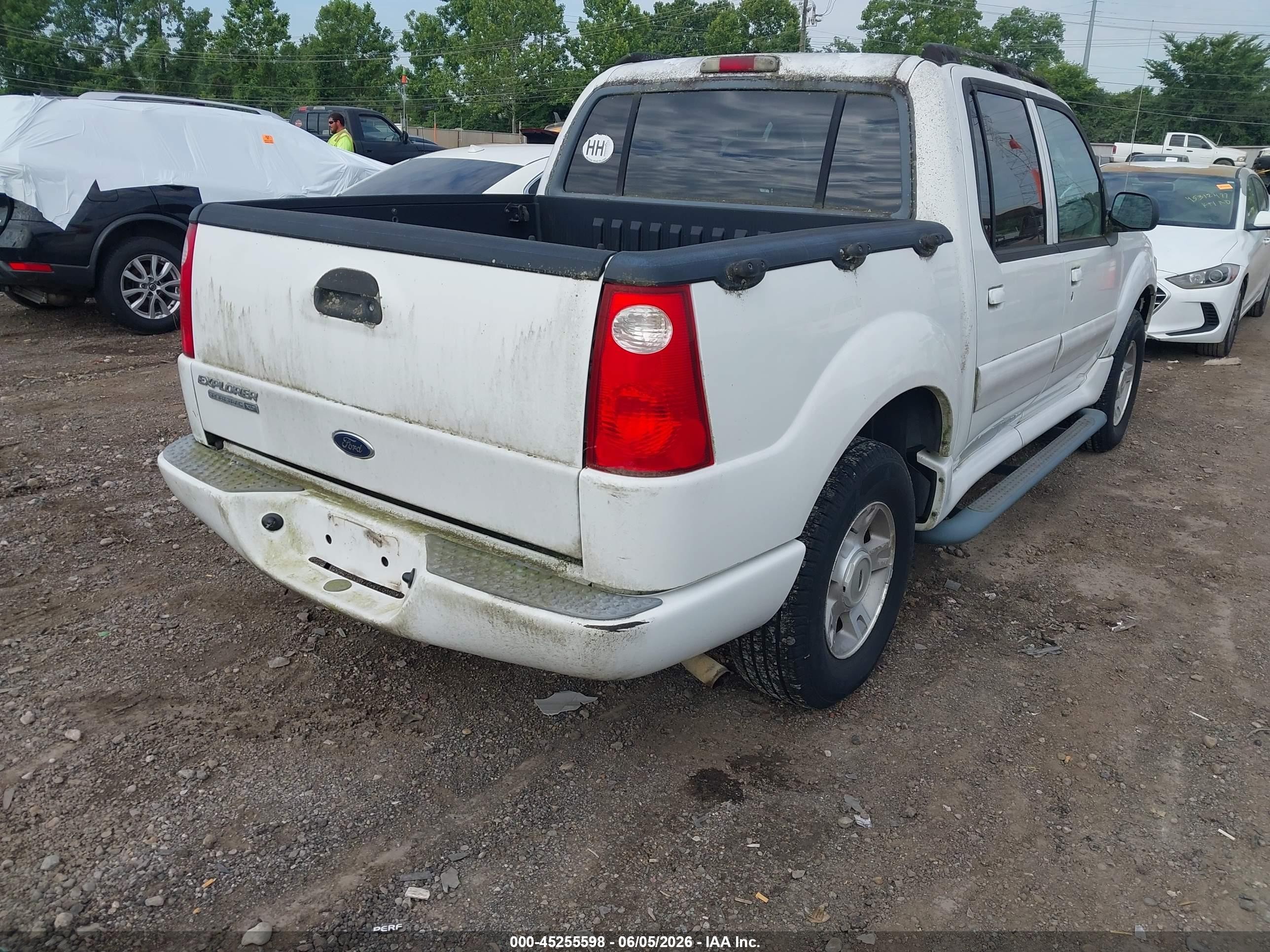 2004 Ford Explorer Sport Trac   Белый vin: 1FMDU77K94UB64993
