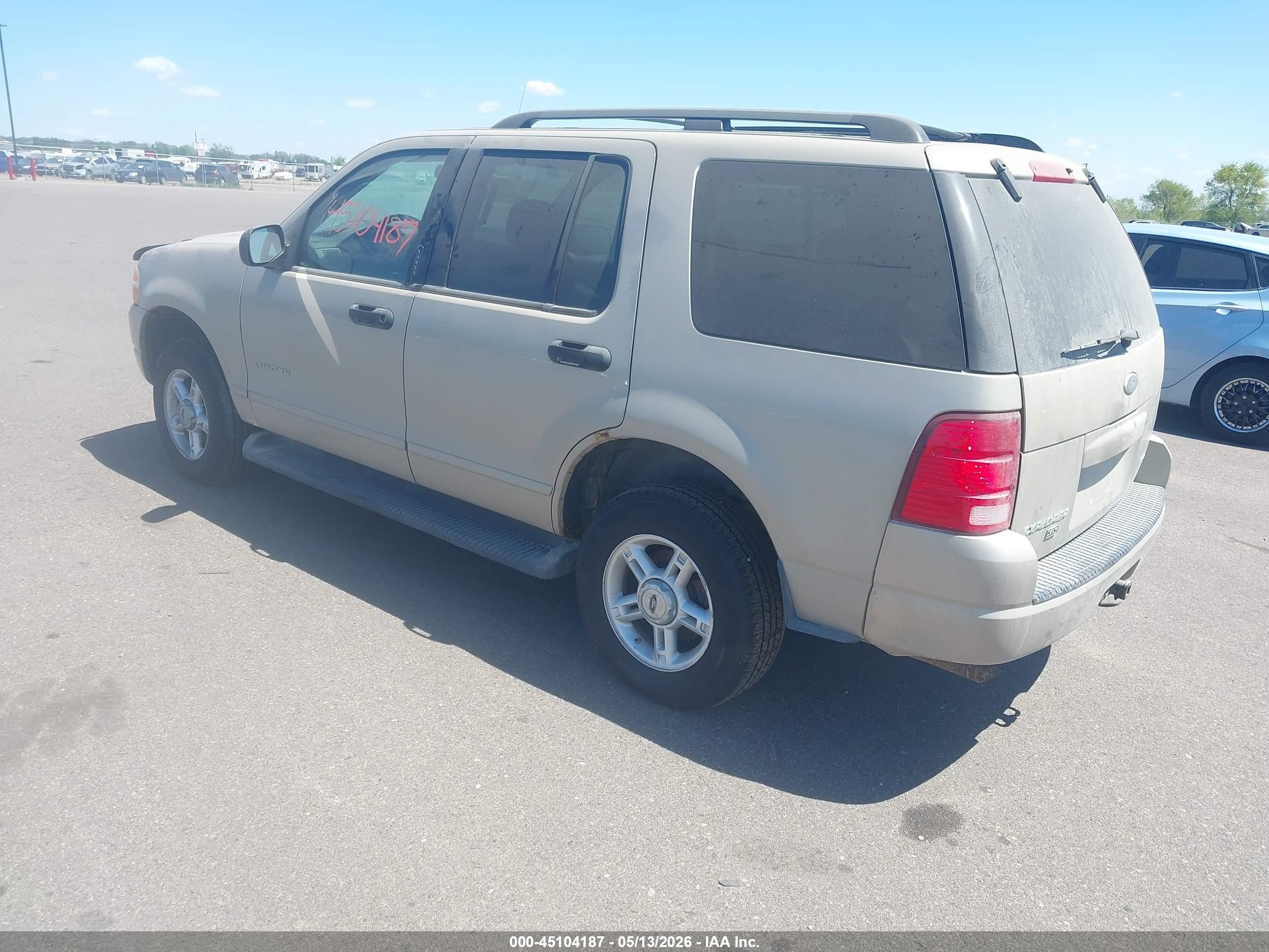 2004 Ford Explorer Xlt Gold vin: 1FMDU83K84ZA37649