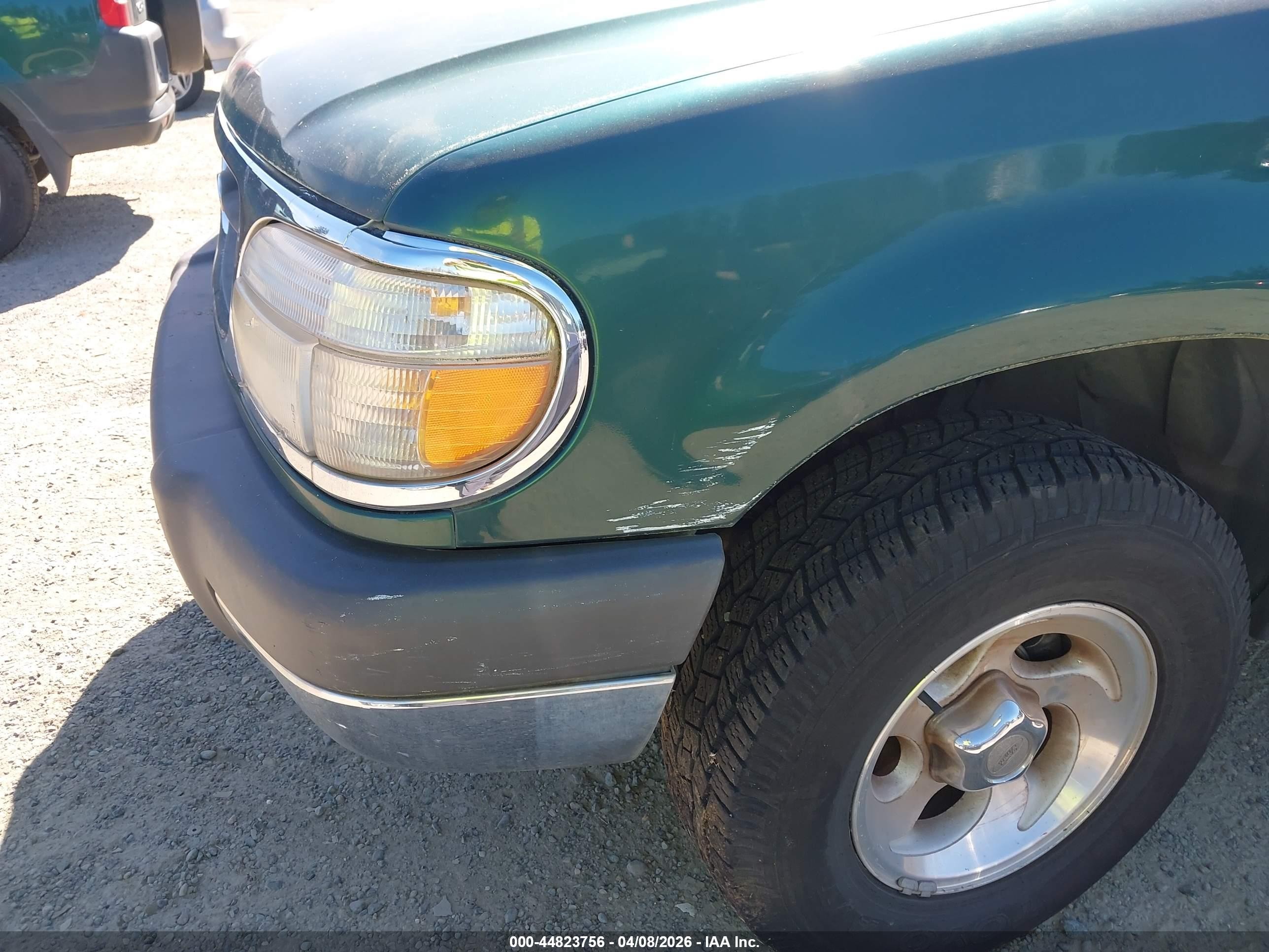 2000 Ford Explorer Xlt Green vin: 1FMDU83P8YZC32720