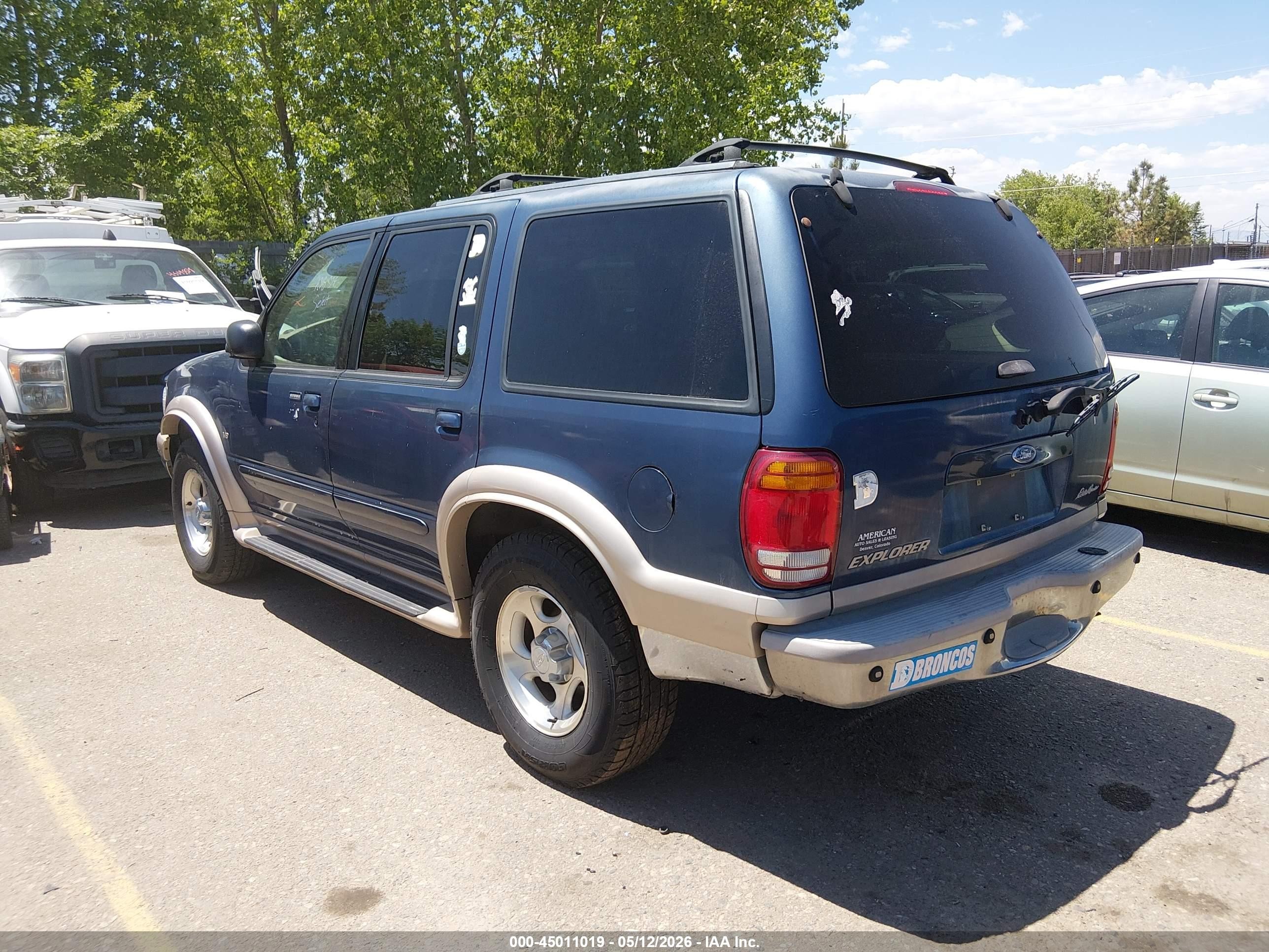 2000 Ford Explorer Eddie Bauer Blue vin: 1FMDU84P1YZA38514