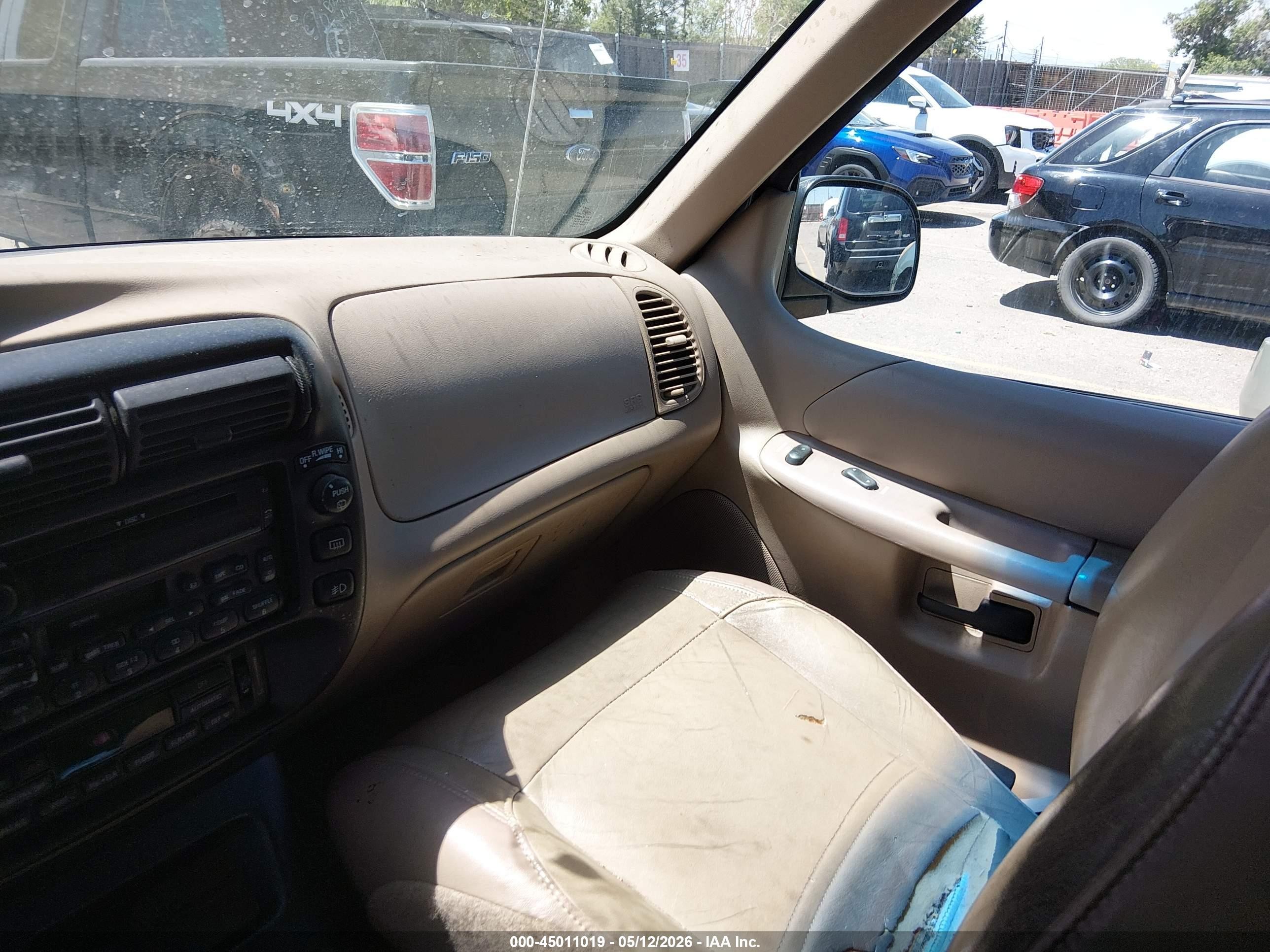 2000 Ford Explorer Eddie Bauer Blue vin: 1FMDU84P1YZA38514