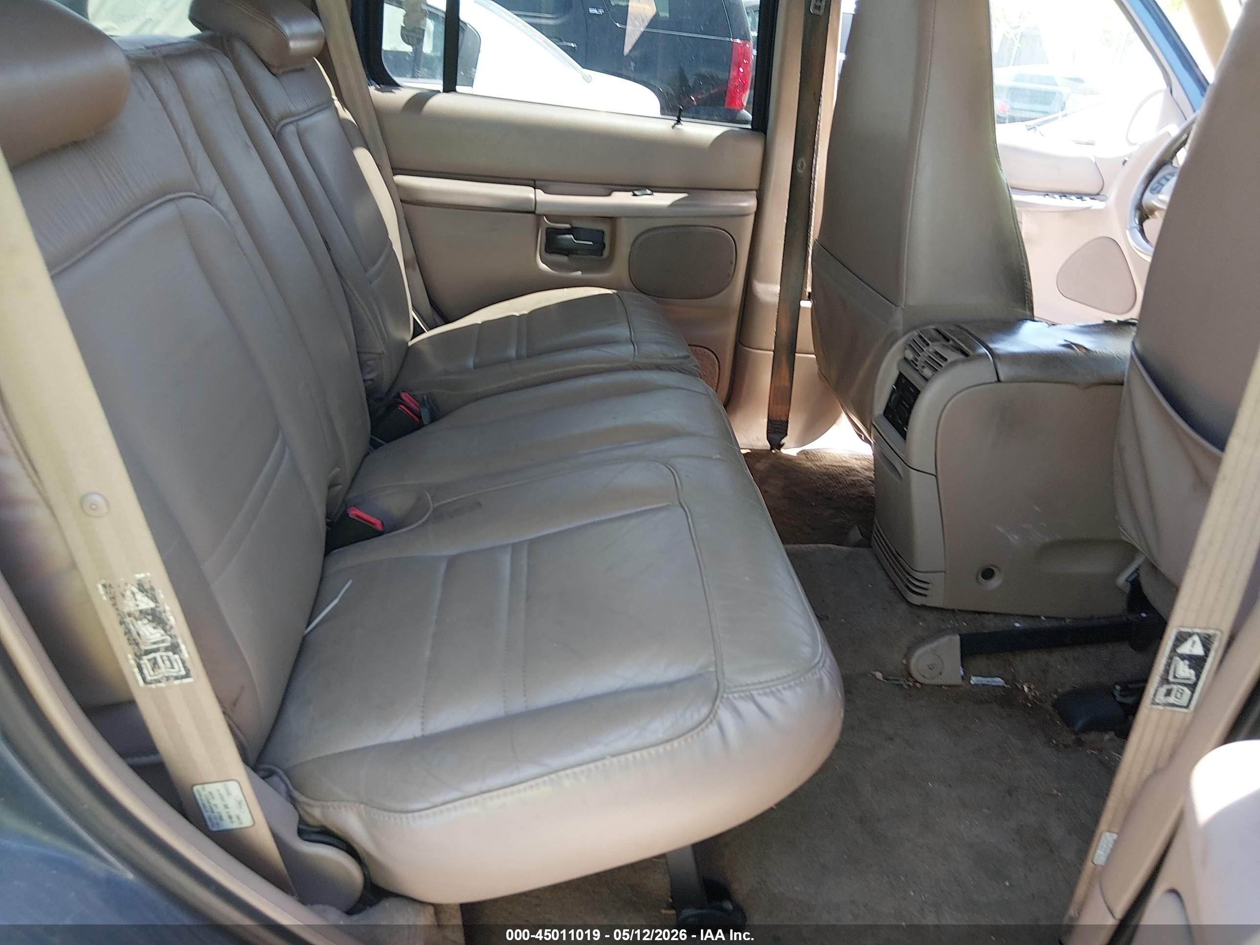 2000 Ford Explorer Eddie Bauer Blue vin: 1FMDU84P1YZA38514