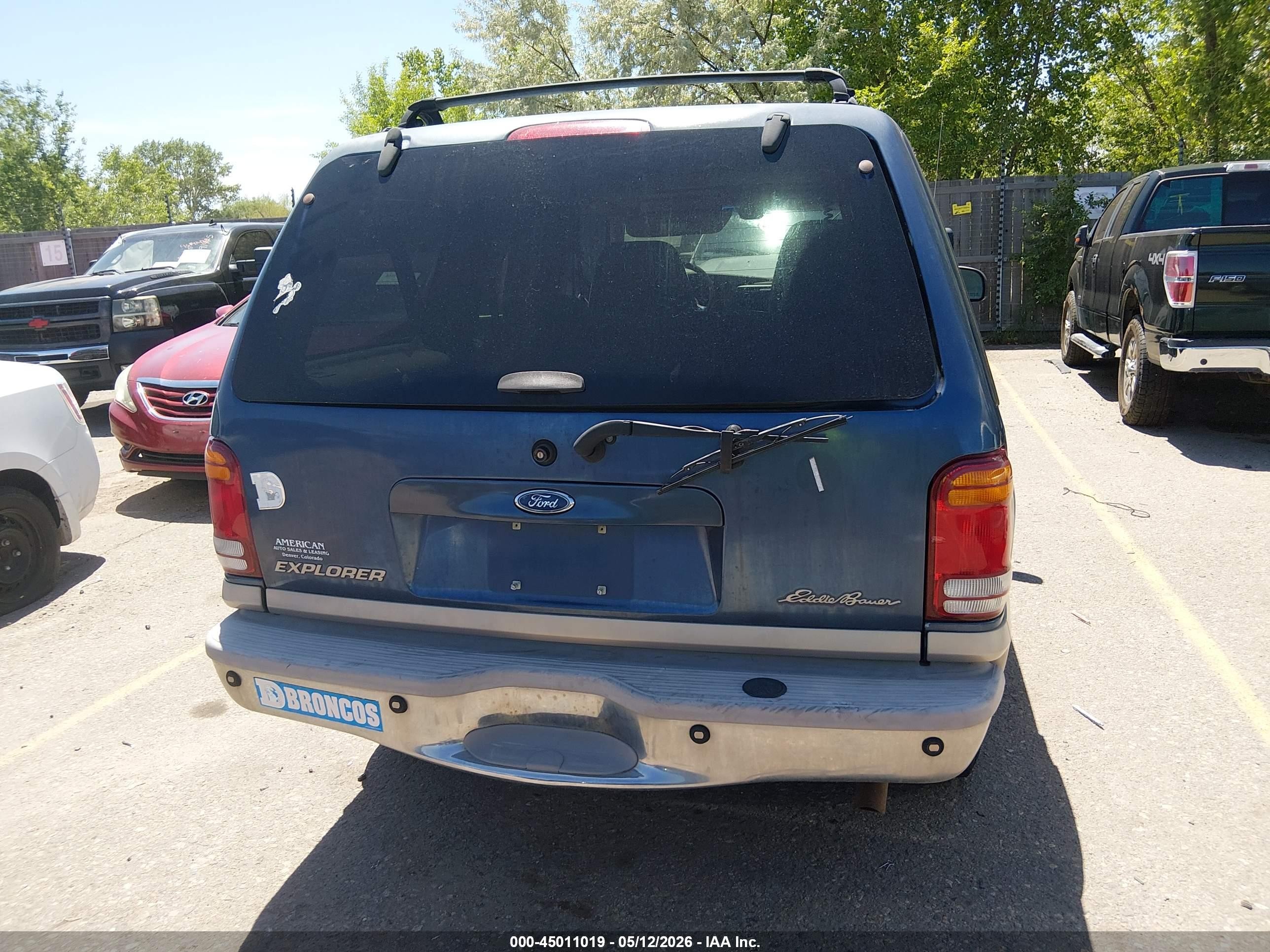 2000 Ford Explorer Eddie Bauer Blue vin: 1FMDU84P1YZA38514