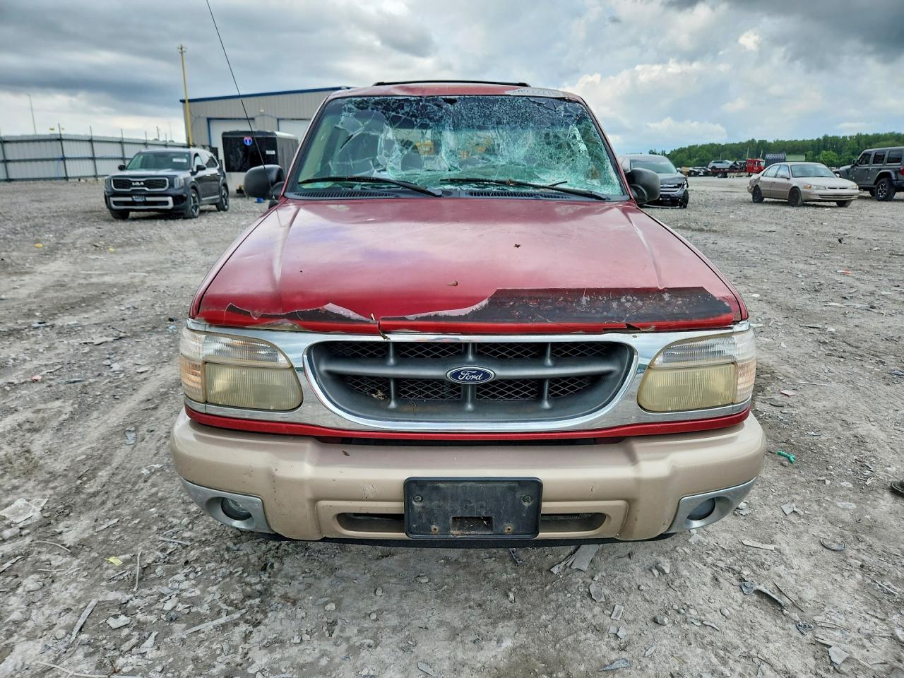2001 Ford Explorer Eddie Bauer Красный vin: 1FMDU84PX1ZA52773