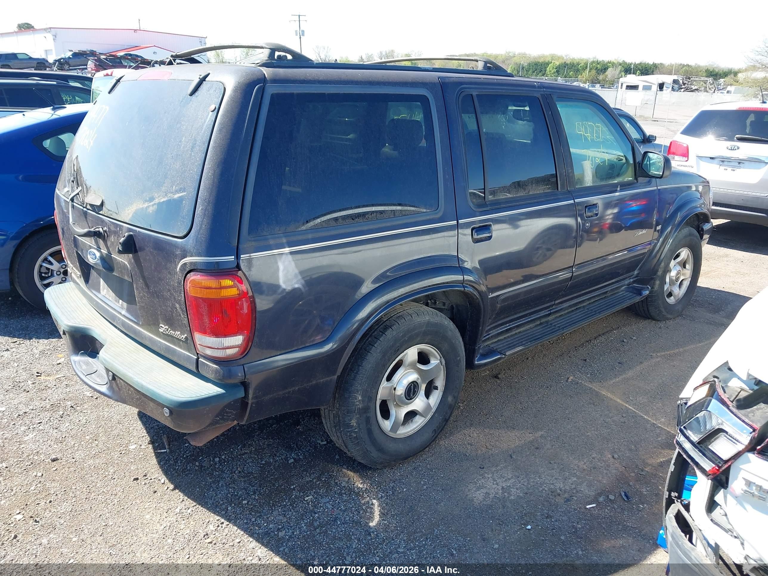 2001 Ford Explorer Limited Синий vin: 1FMDU85P01ZA33986