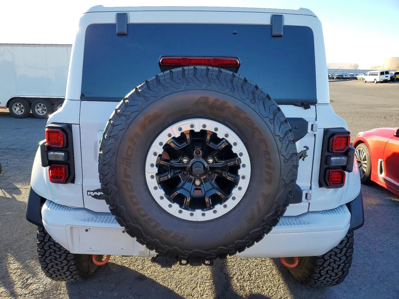 2024 Ford Bronco Raptor White vin: 1FMEE0RR2RLA27085
