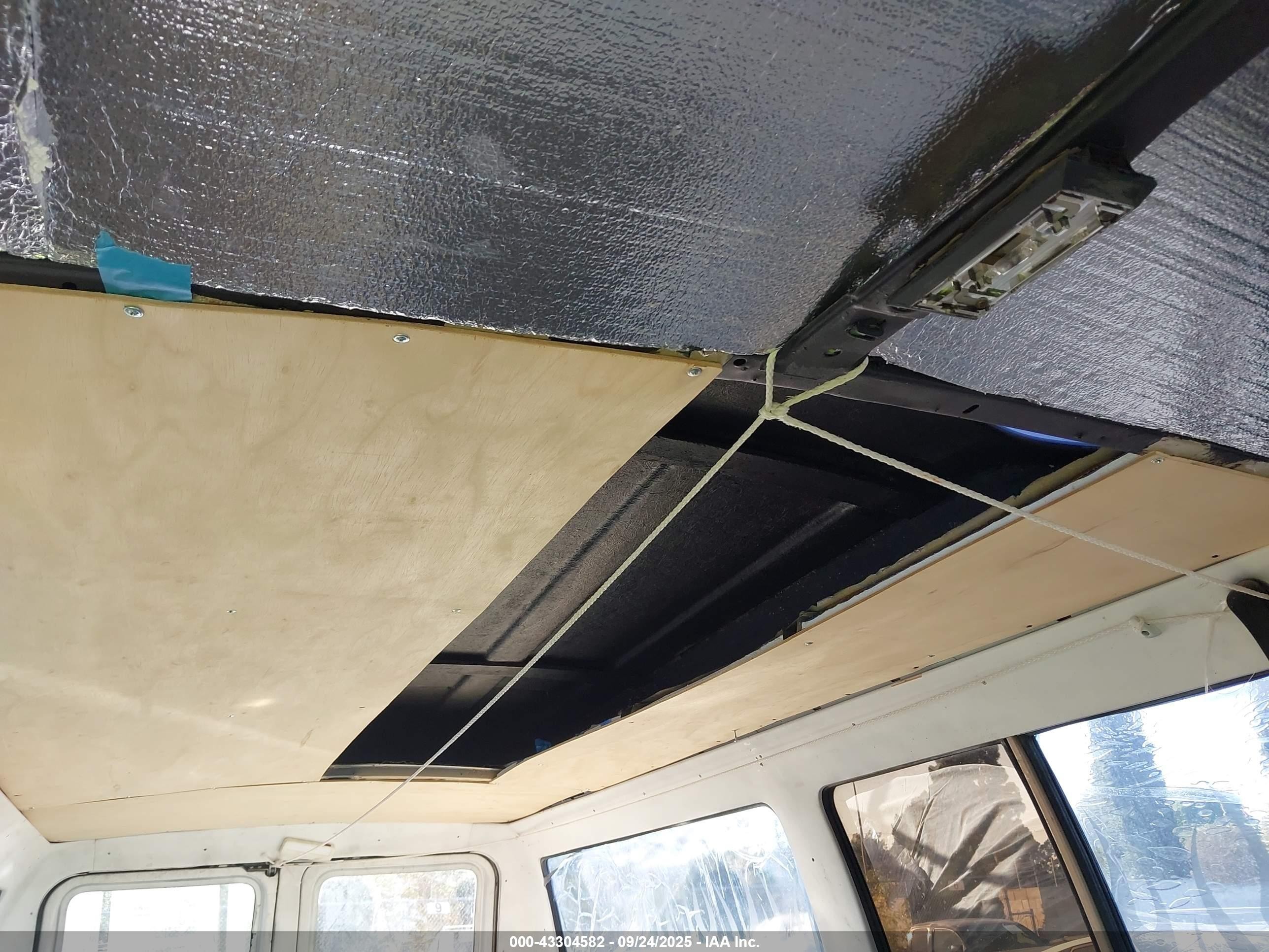 1984 Ford Econoline E150 Black vin: 1FMEE11F5EHA42281