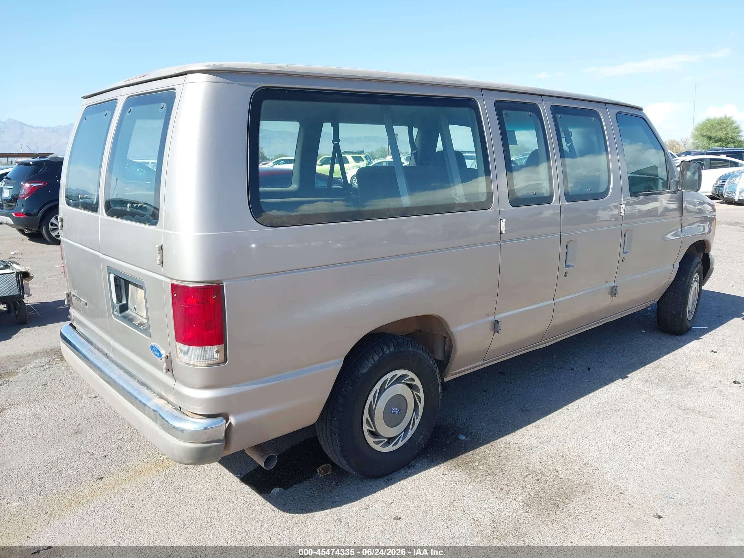 1995 Ford Econoline E150 Tan vin: 1FMEE11N3SHB48019