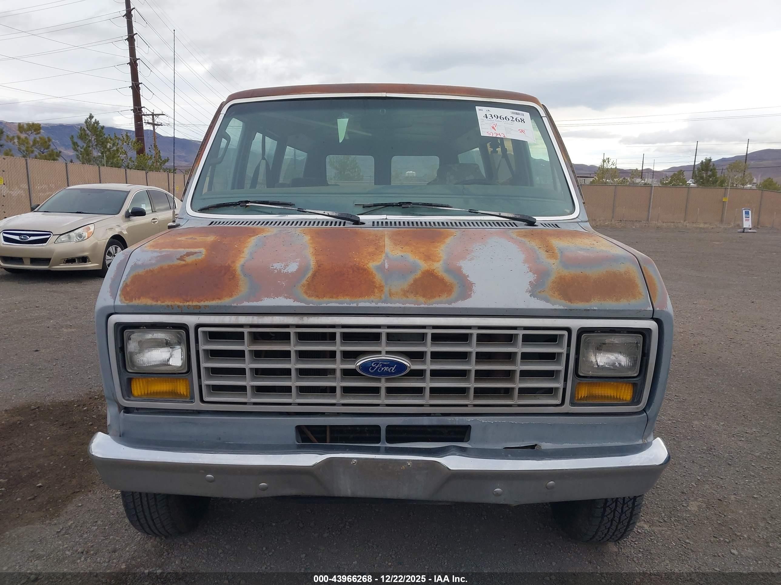 1987 Ford Econoline E150 Gray vin: 1FMEE11N8HHB02498