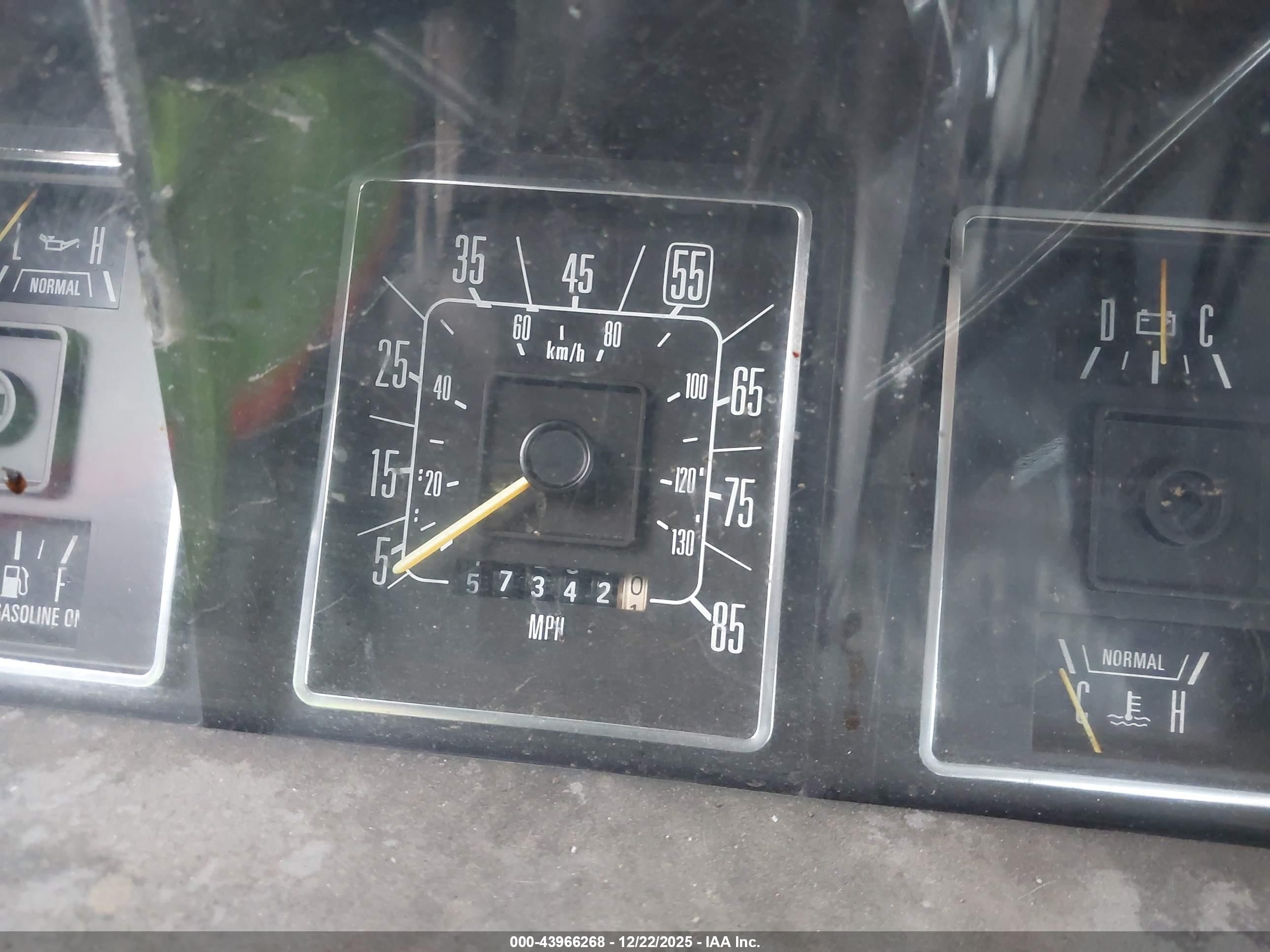 1987 Ford Econoline E150 Gray vin: 1FMEE11N8HHB02498