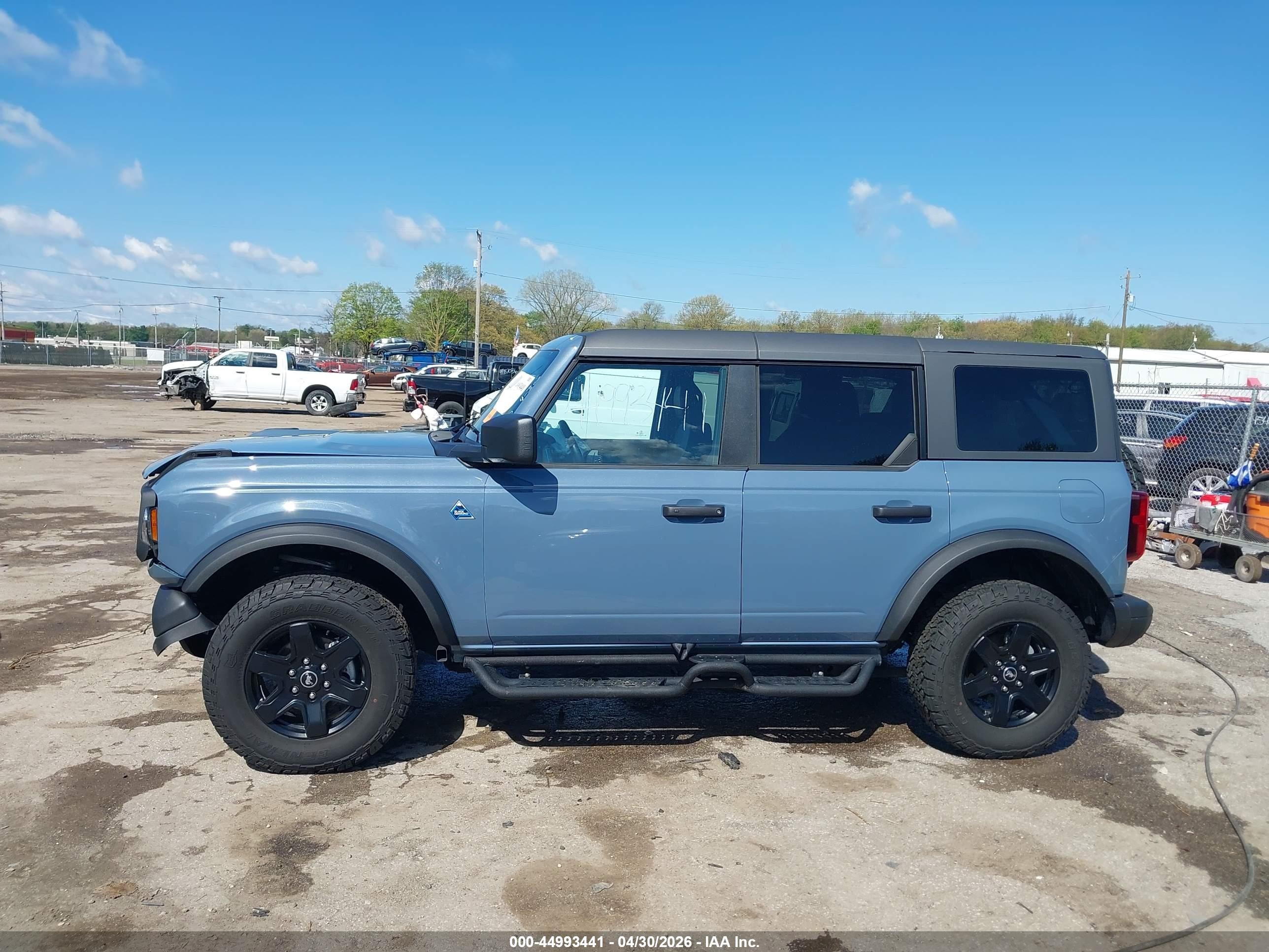 2024 Ford Bronco Black Diamond Pewter vin: 1FMEE1BP4RLA08617