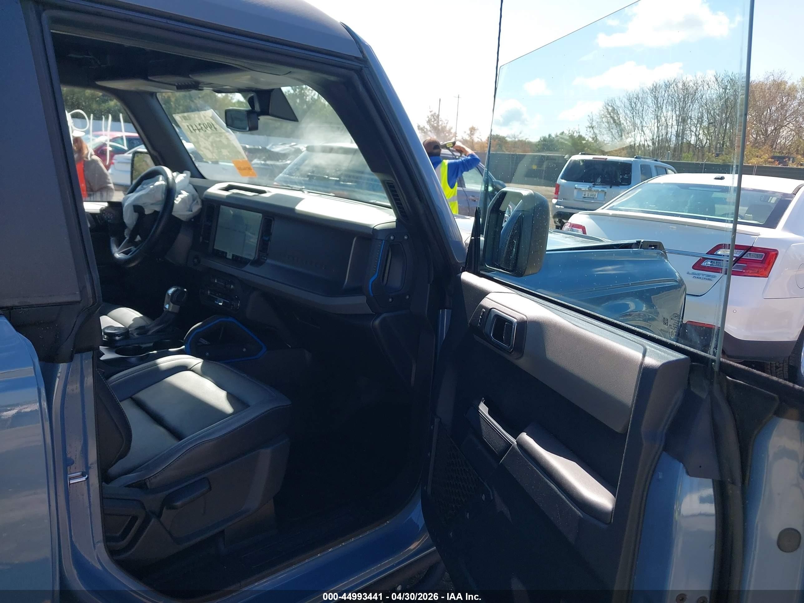 2024 Ford Bronco Black Diamond Pewter vin: 1FMEE1BP4RLA08617