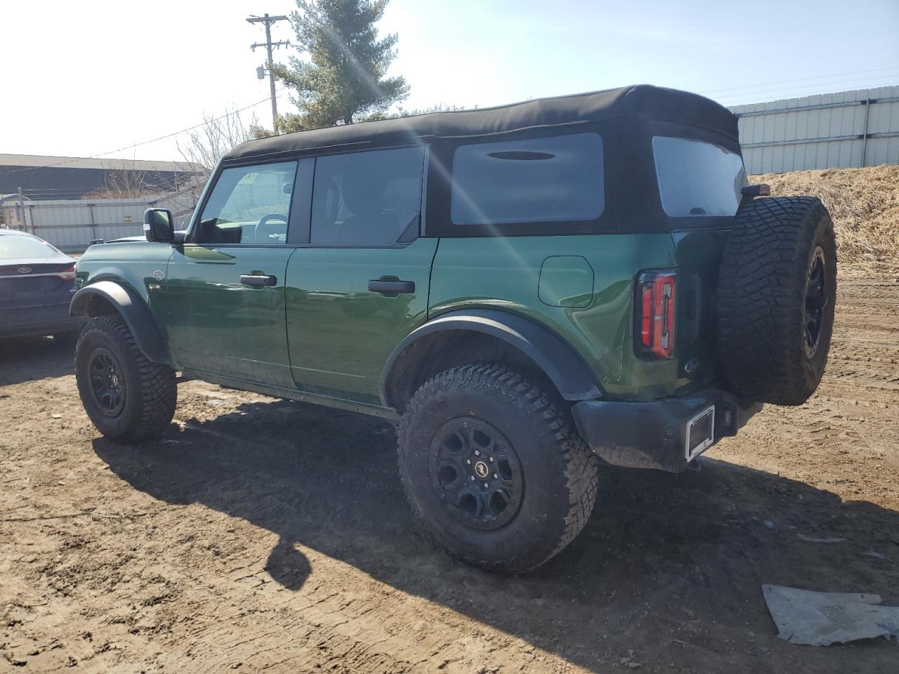2024 Ford Bronco Wildtrak Green vin: 1FMEE2BP6RLA46131
