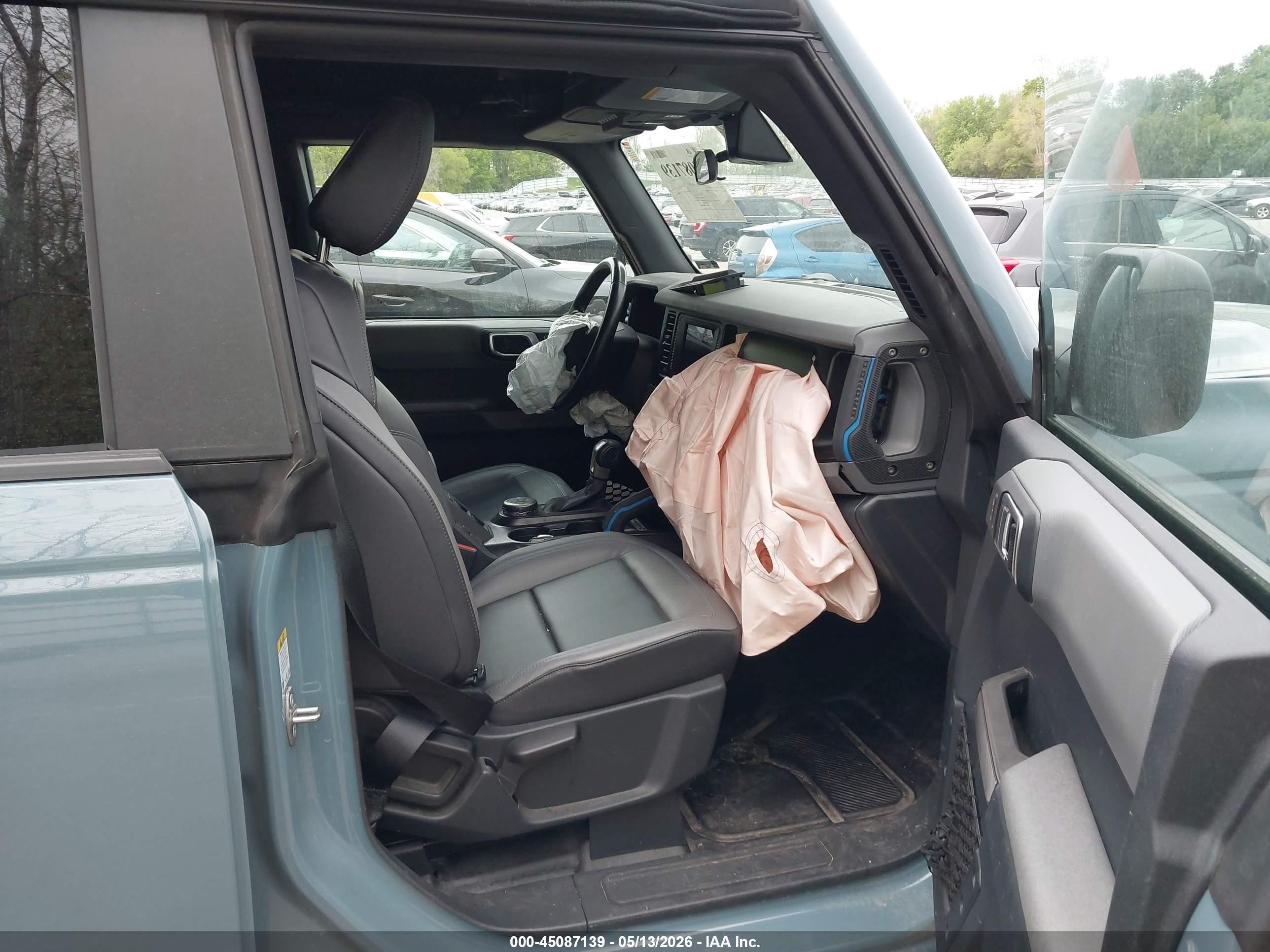 2021 Ford Bronco Black Diamond Blue vin: 1FMEE5BP0MLA68829