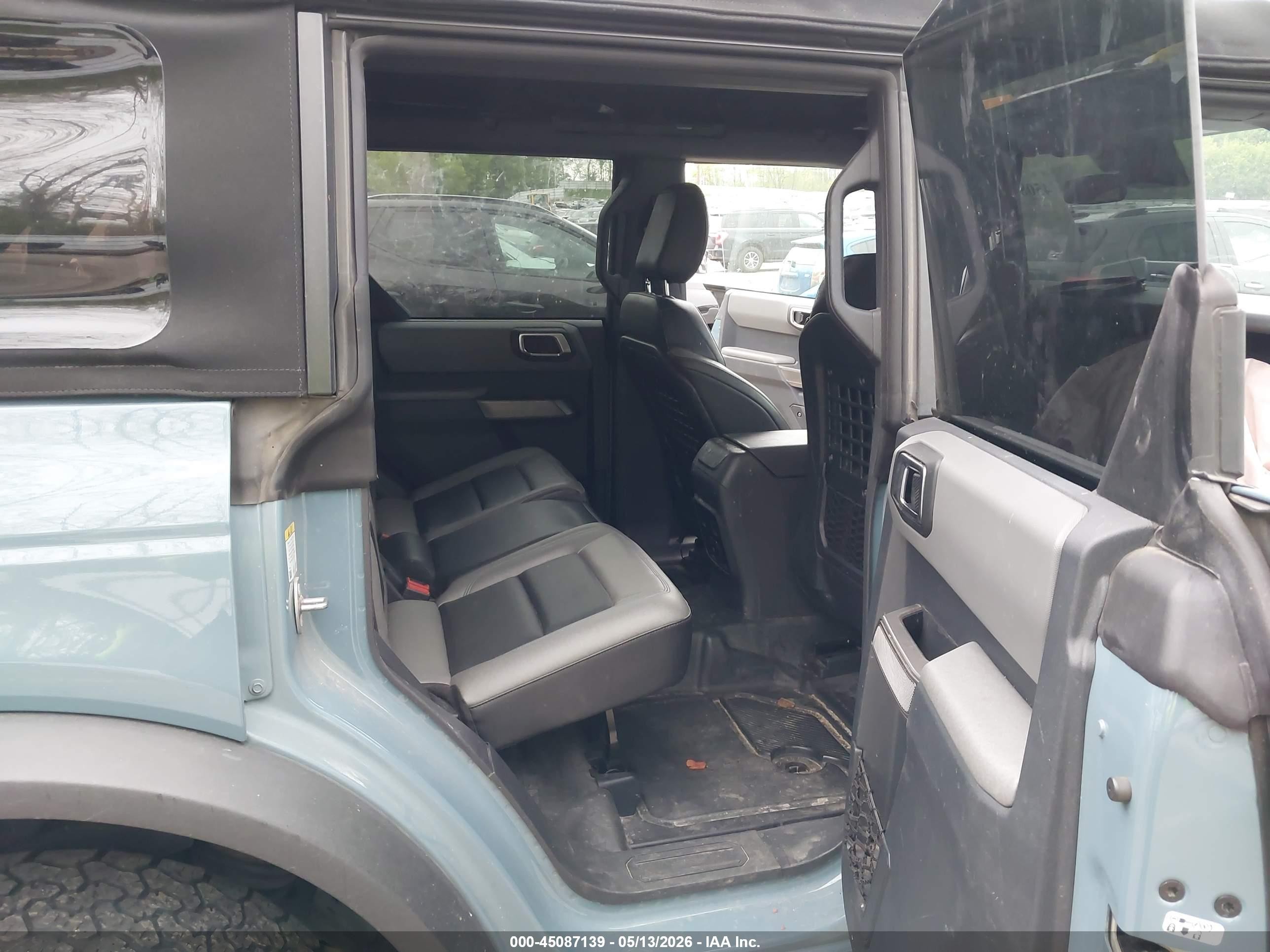 2021 Ford Bronco Black Diamond Blue vin: 1FMEE5BP0MLA68829