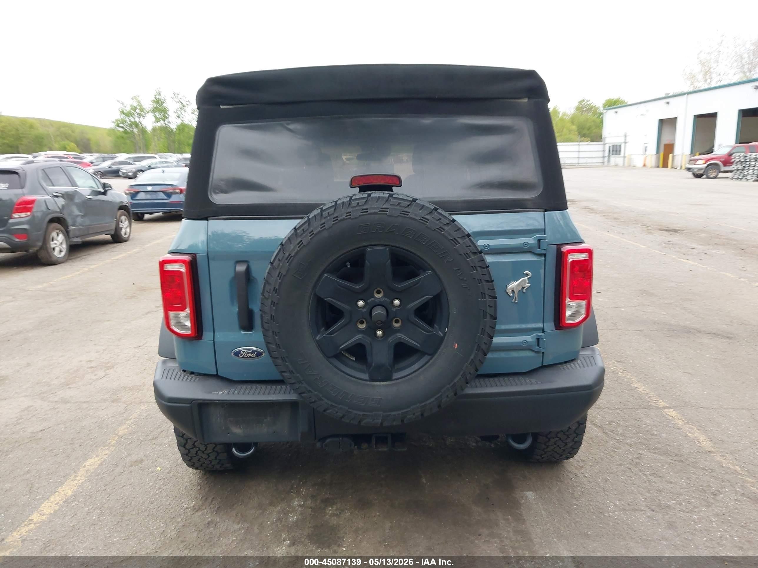 2021 Ford Bronco Black Diamond Blue vin: 1FMEE5BP0MLA68829