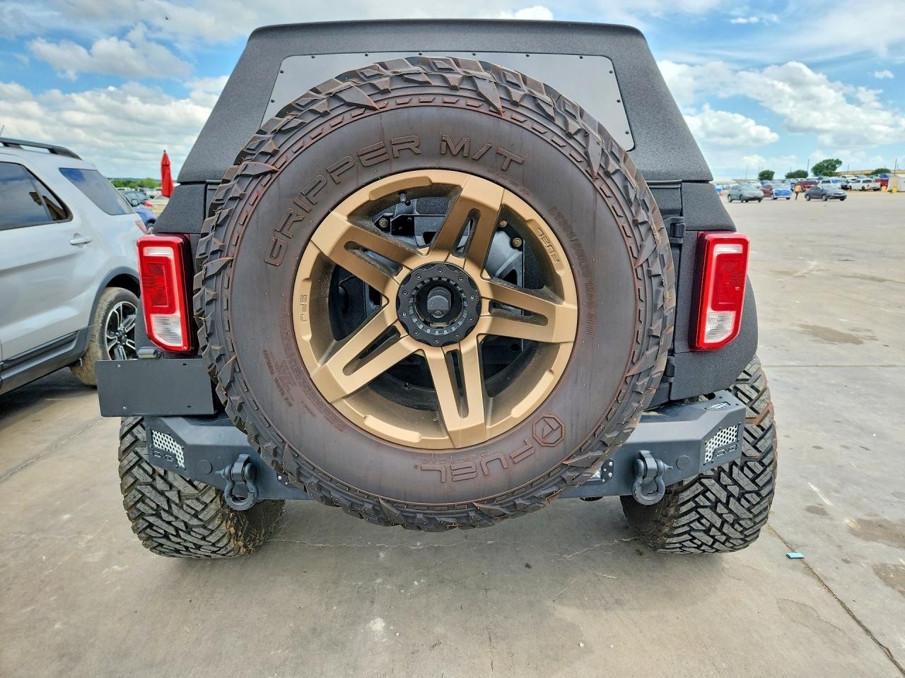 2023 Ford Bronco Base Black vin: 1FMEE5BPXPLB79358
