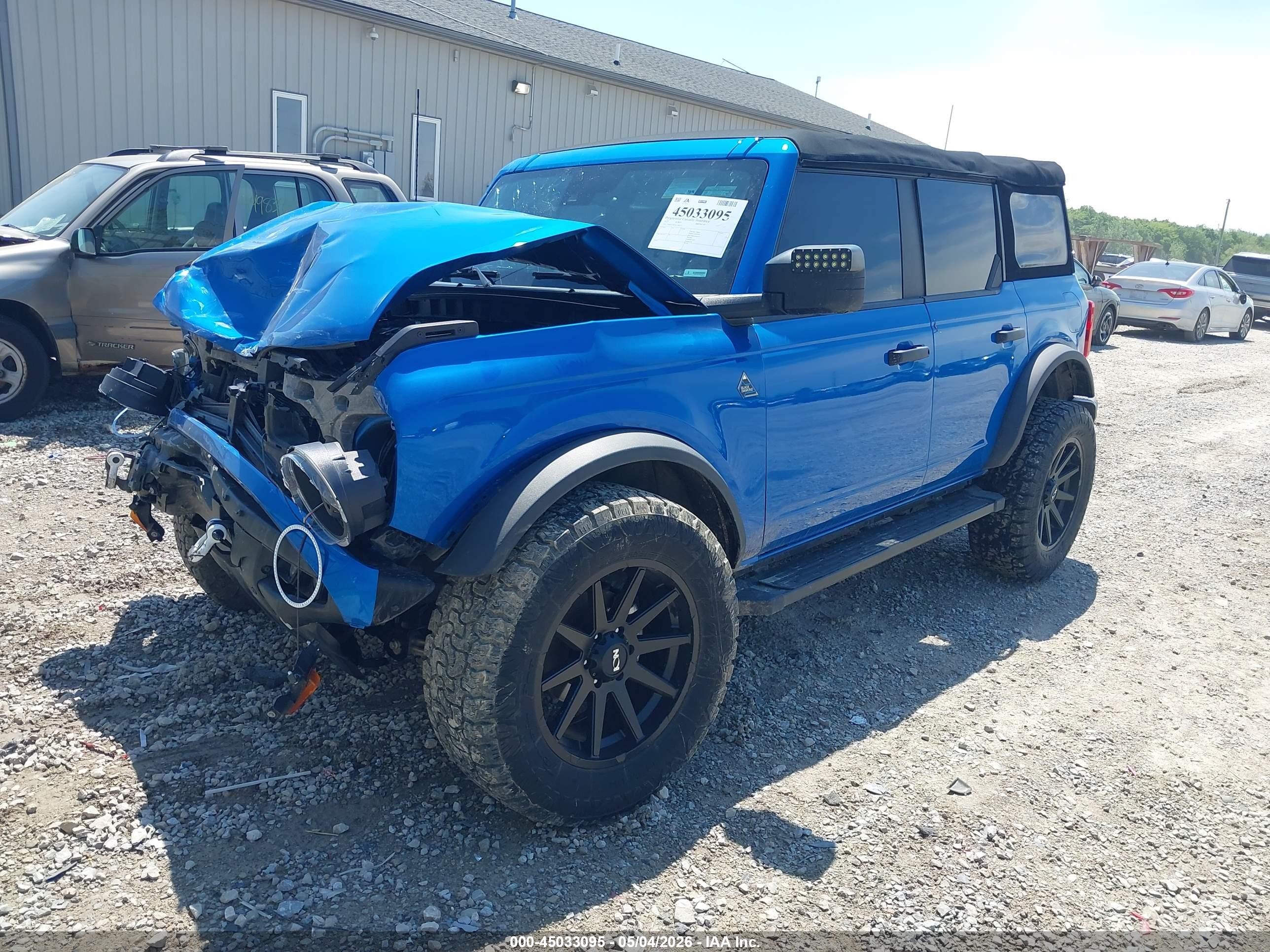 2023 Ford Bronco Black Diamond Blue vin: 1FMEE5DP0PLA90377