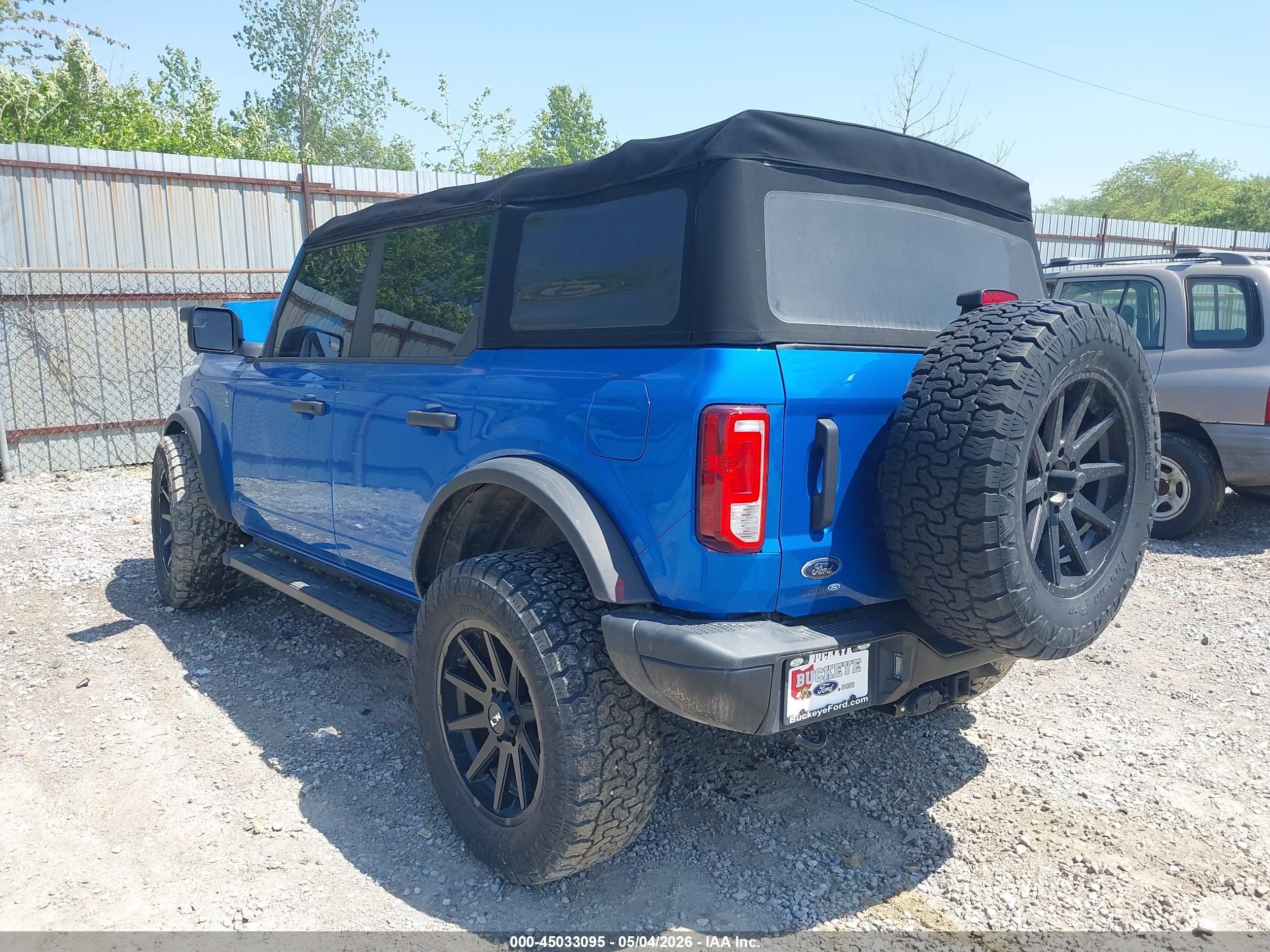 2023 Ford Bronco Black Diamond Blue vin: 1FMEE5DP0PLA90377