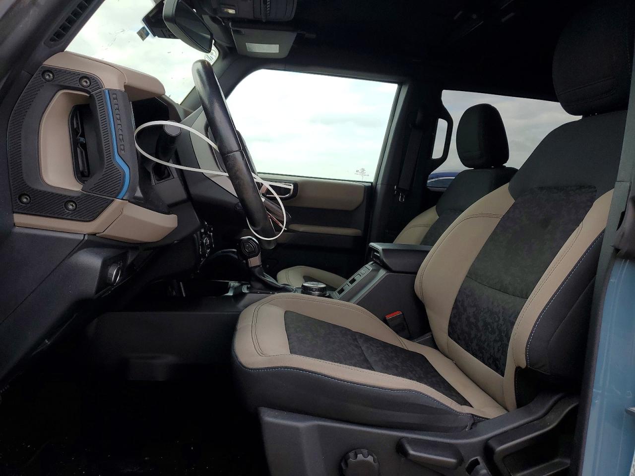 2021 Ford Bronco Base Blue vin: 1FMEE5DP4MLA63372