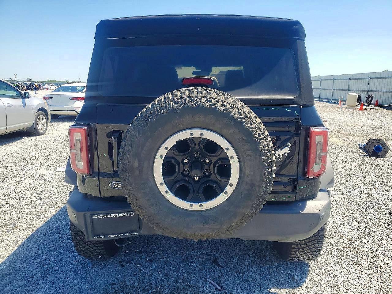 2021 Ford Bronco Base Black vin: 1FMEE5DP4MLA90717