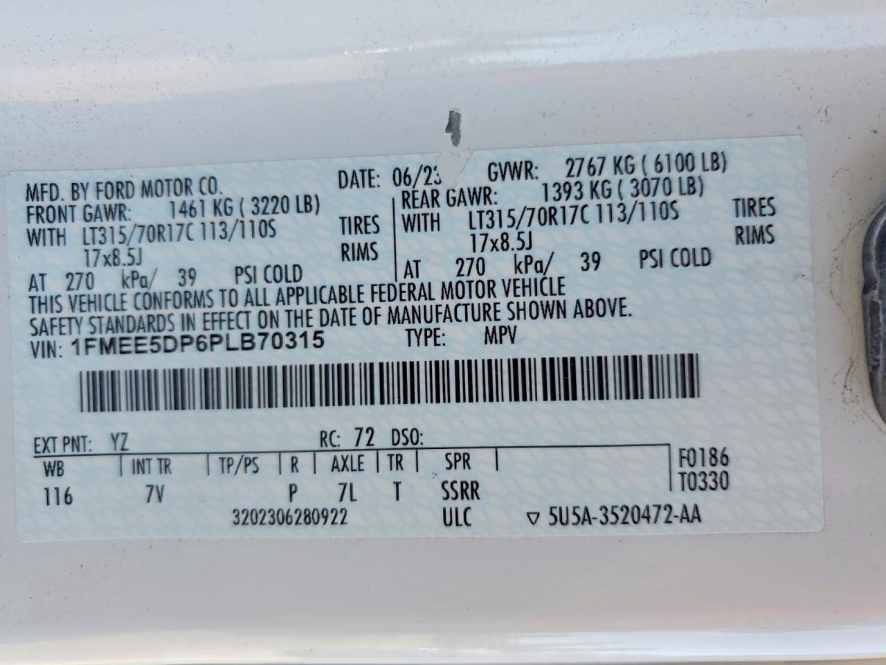 2023 Ford Bronco Base White vin: 1FMEE5DP6PLB70315