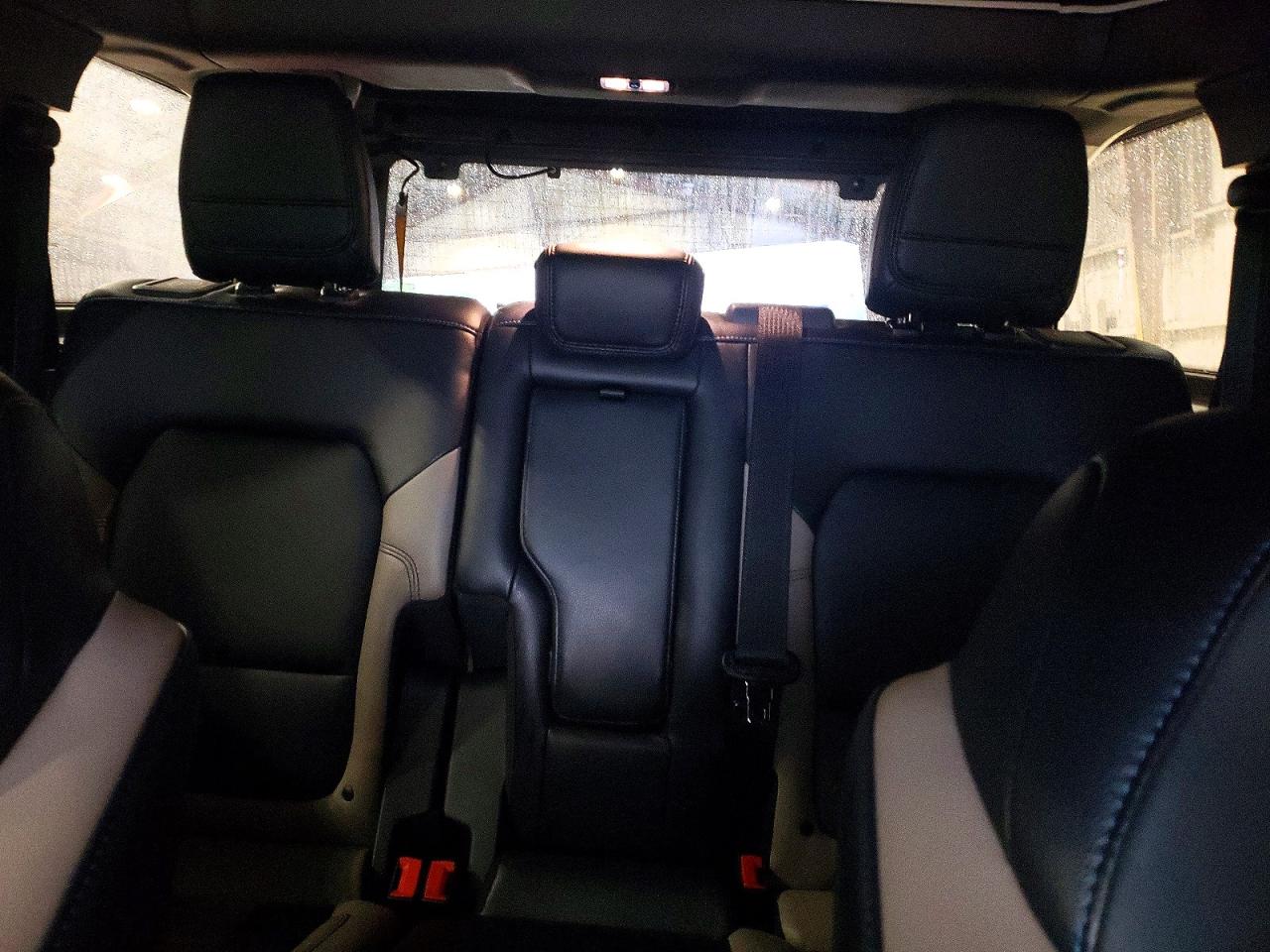 2023 Ford Bronco Base White vin: 1FMEE5DP6PLB89611