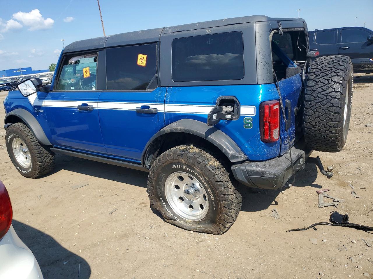 2023 Ford Bronco Base Blue vin: 1FMEE5DP7PLB68735