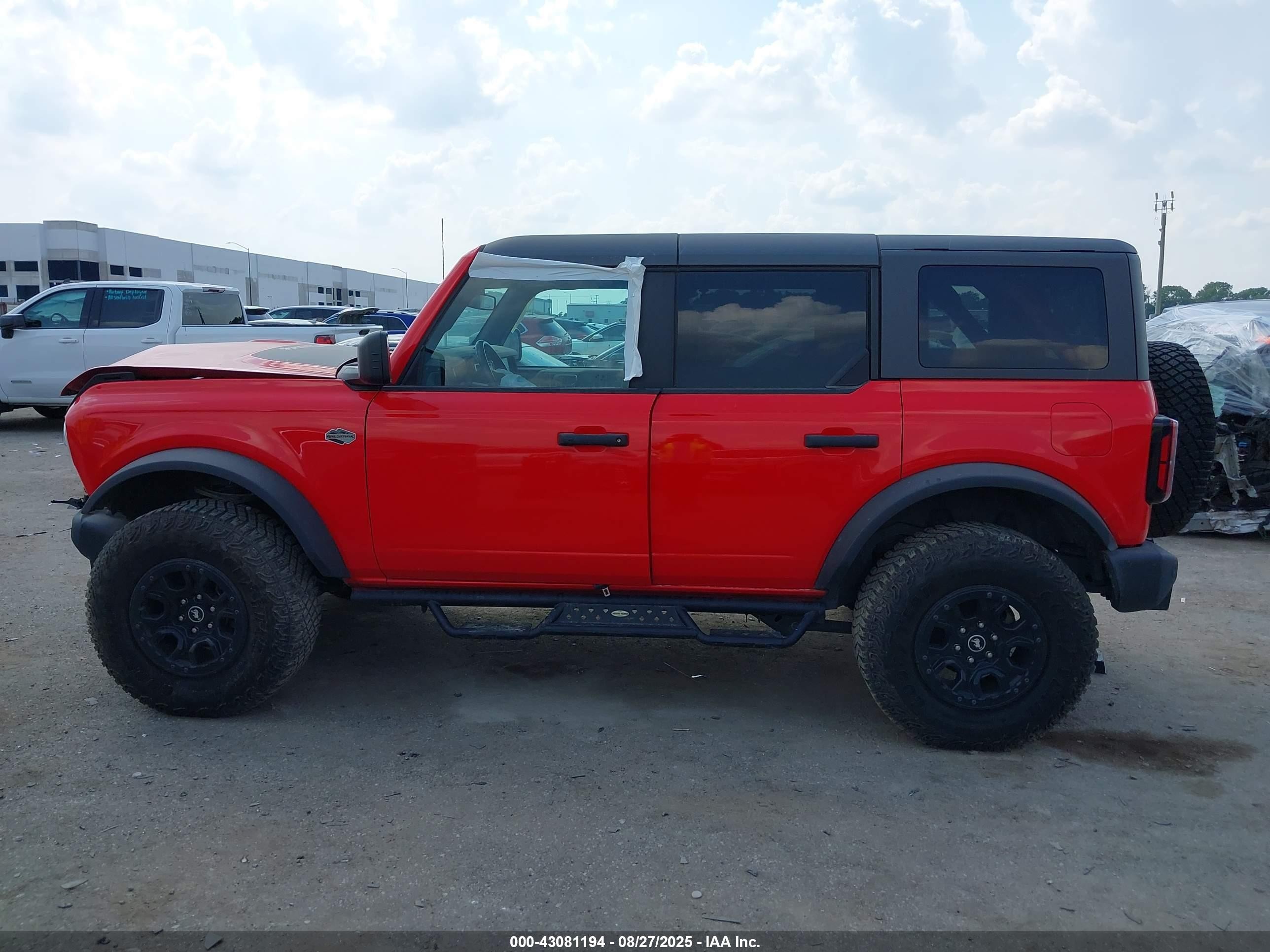 2022 Ford Bronco Wildtrak Red vin: 1FMEE5DP9NLA97762