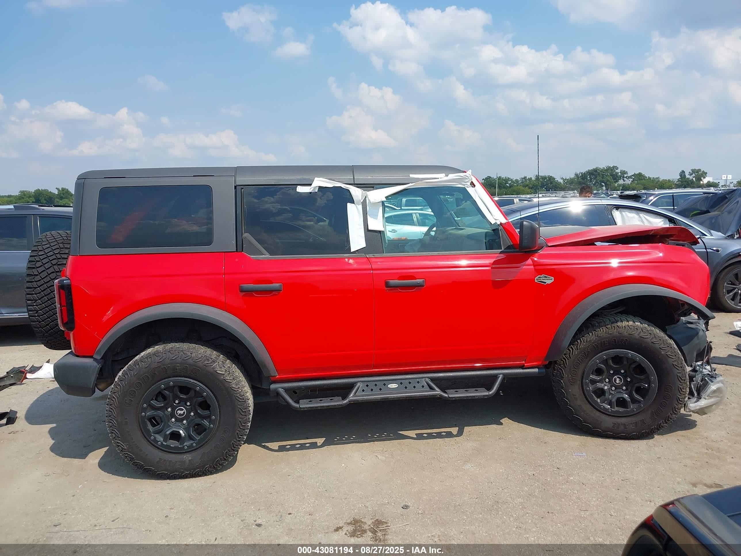 2022 Ford Bronco Wildtrak Red vin: 1FMEE5DP9NLA97762