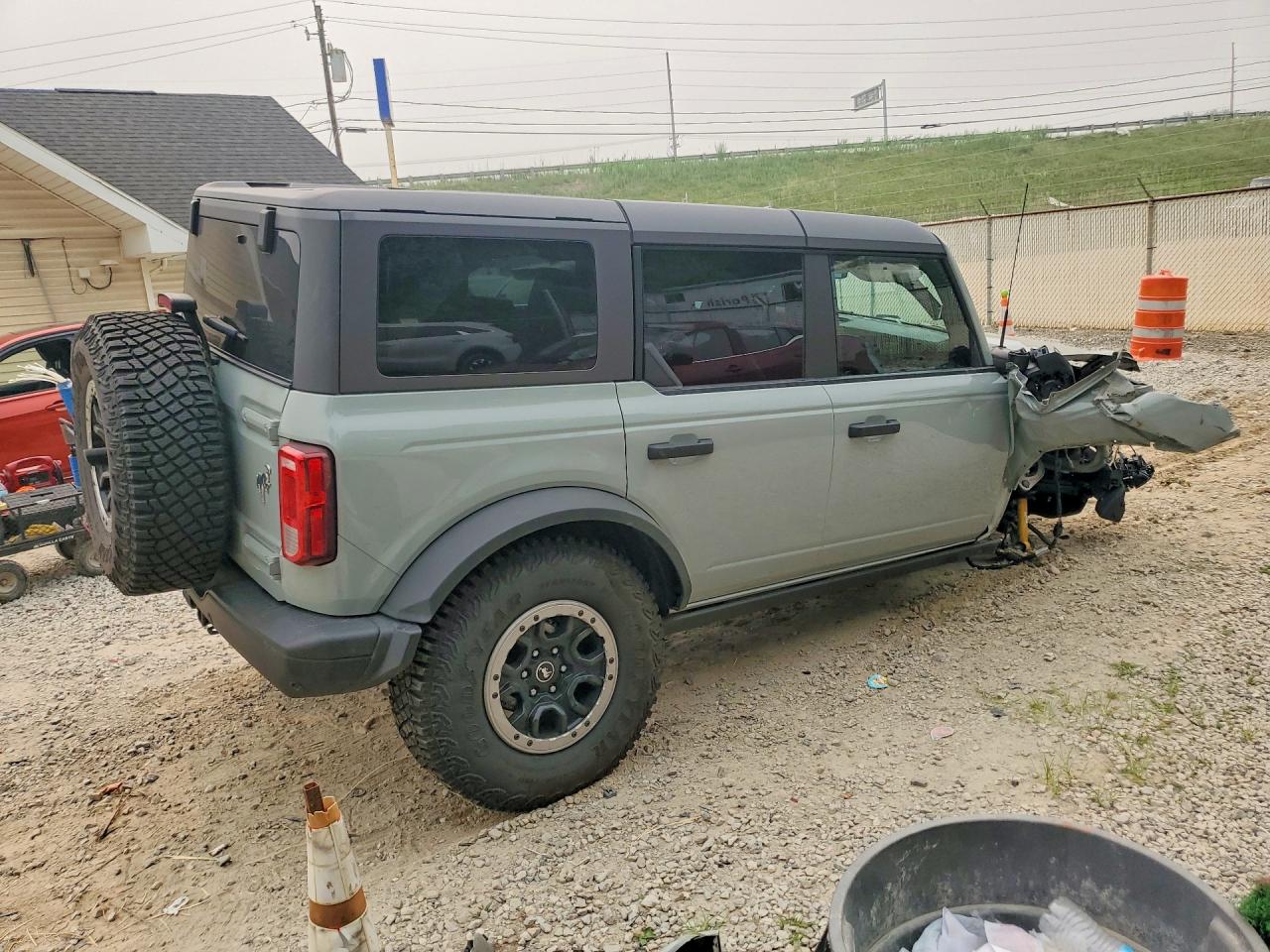 2023 Ford Bronco Base Gray vin: 1FMEE5DP9PLB98772