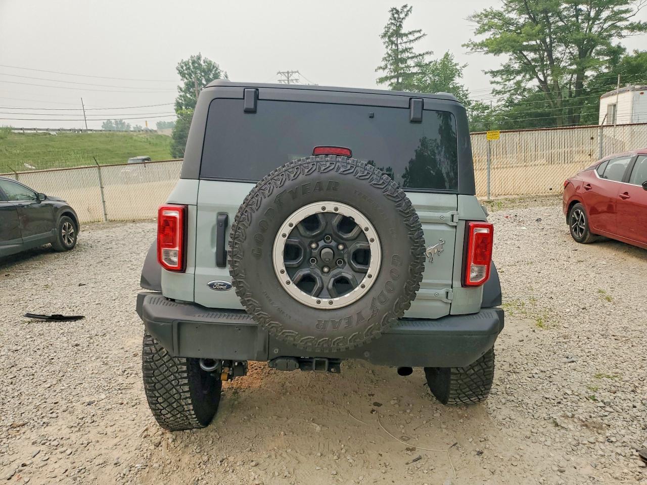 2023 Ford Bronco Base Gray vin: 1FMEE5DP9PLB98772