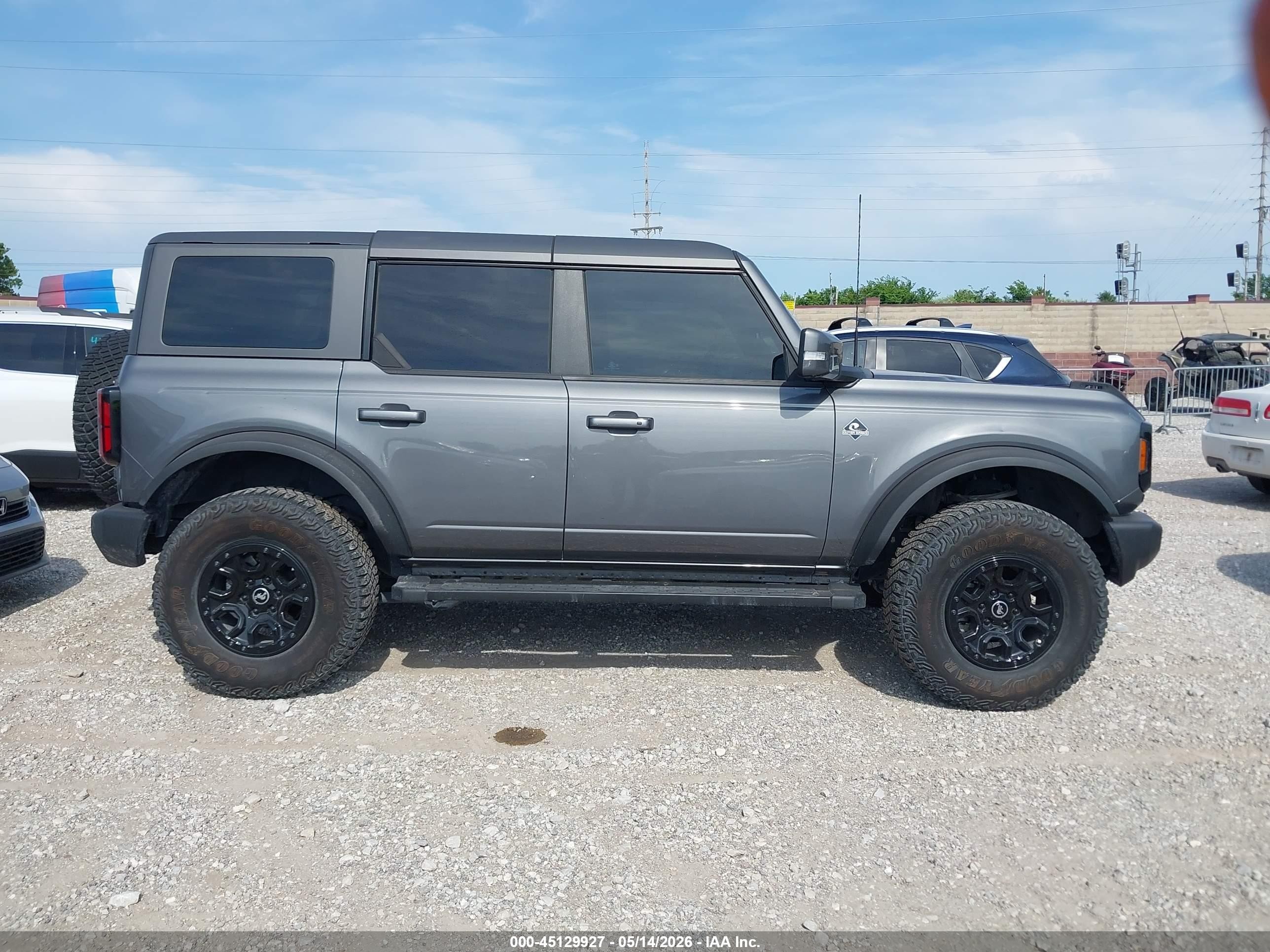 2024 Ford Bronco Outer Banks Gray vin: 1FMEE8BP1RLA56911