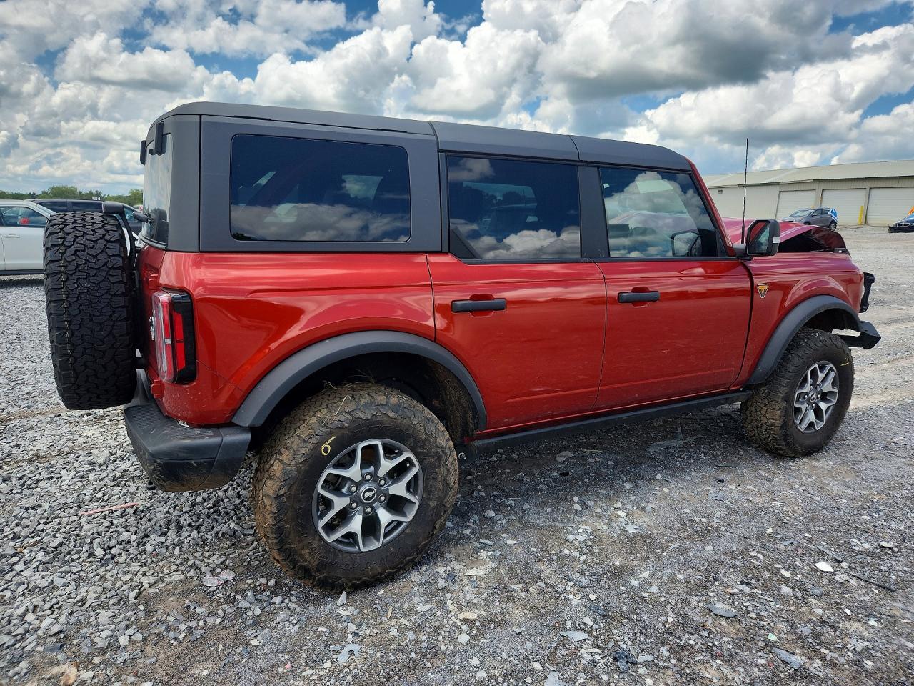 2024 Ford Bronco Badlands Red vin: 1FMEE9BP1RLB50048