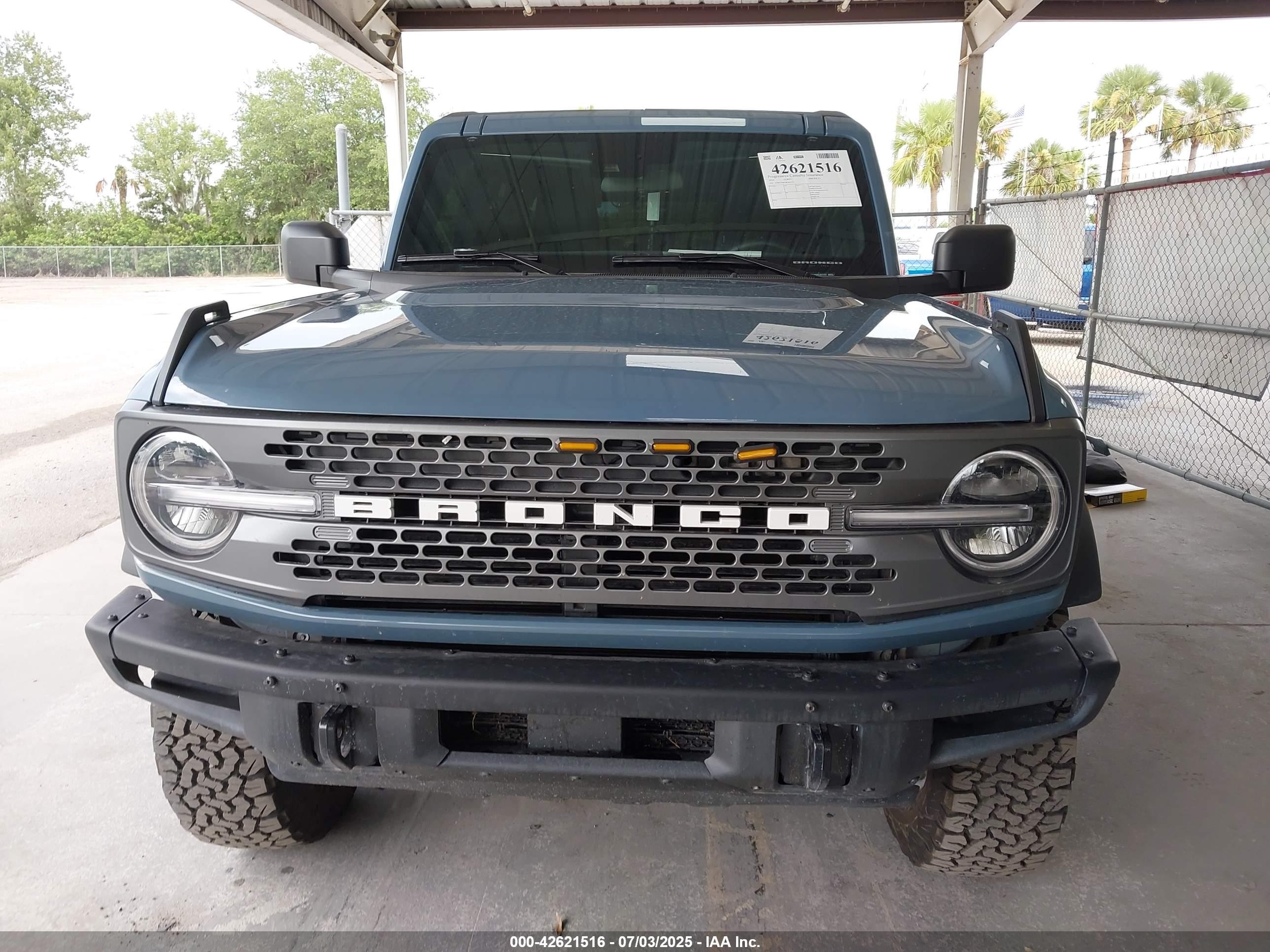 2024 Ford Bronco Badlands Blue vin: 1FMEE9BP5RLB31731